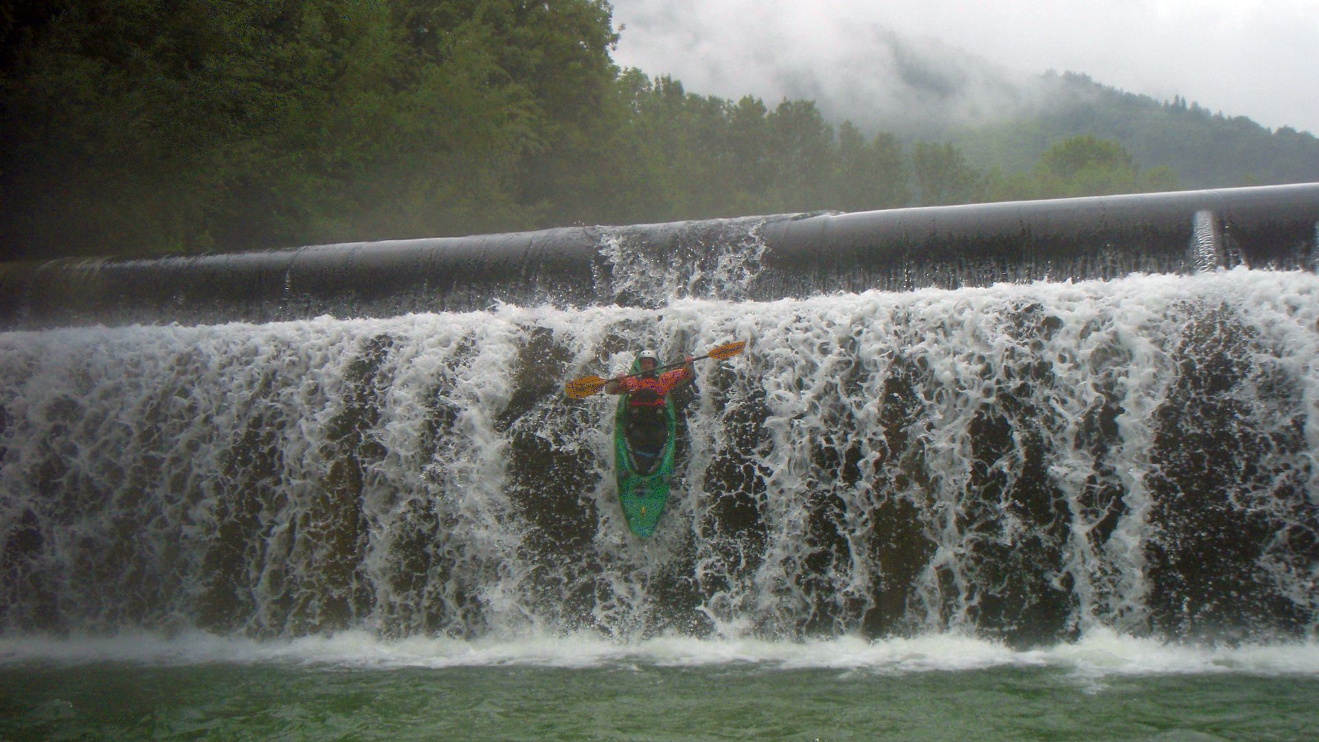 Kajak, Fluss Krumme Steyrling, Abschnitt Bodinggraben - Haunoldmühle das Gummiwurstwehr 🛶 Tom R.