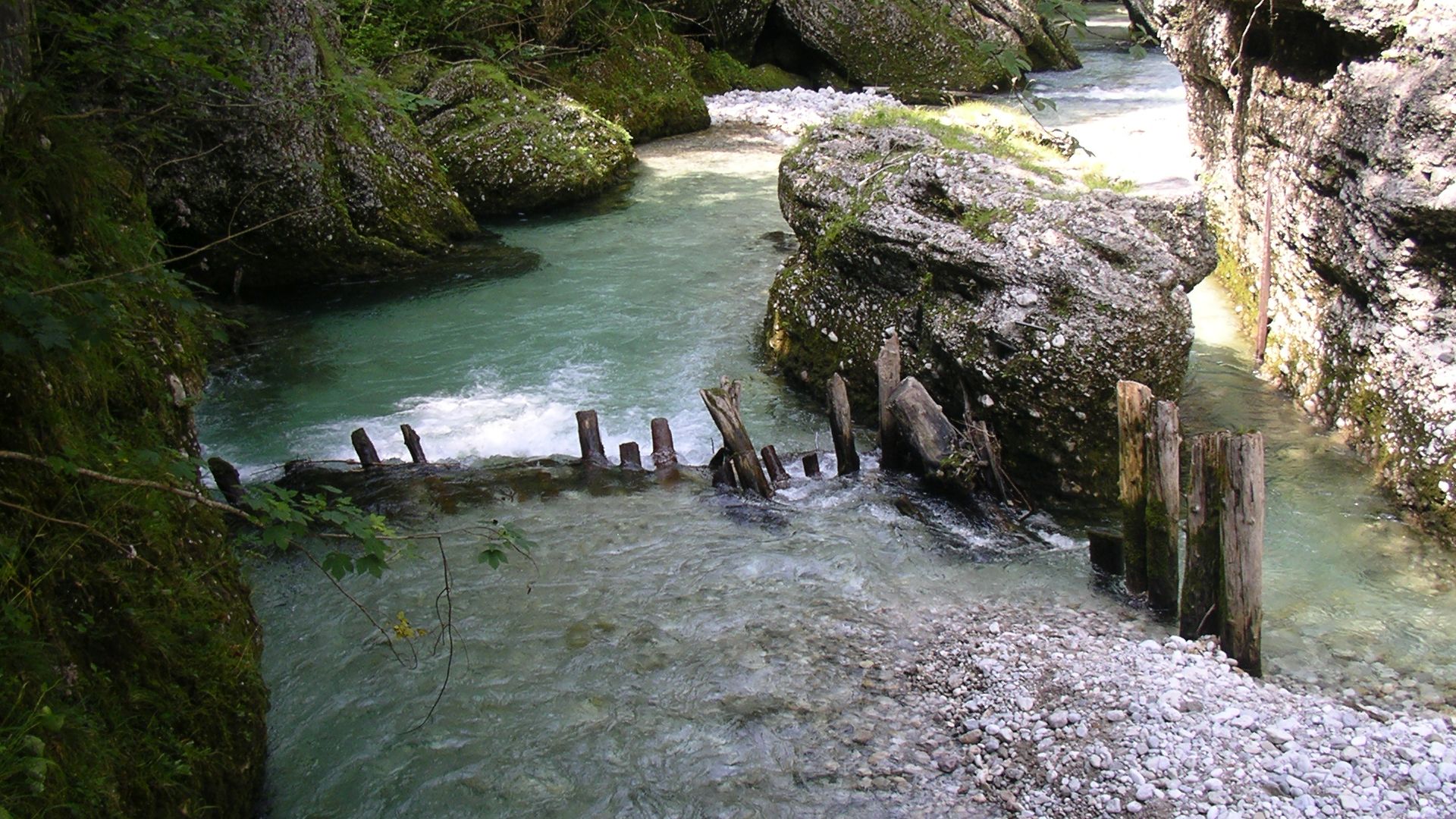 Kajak, Fluss Krumme Steyrling, Abschnitt Bodinggraben - Haunoldmühle verfallenes Wehr 