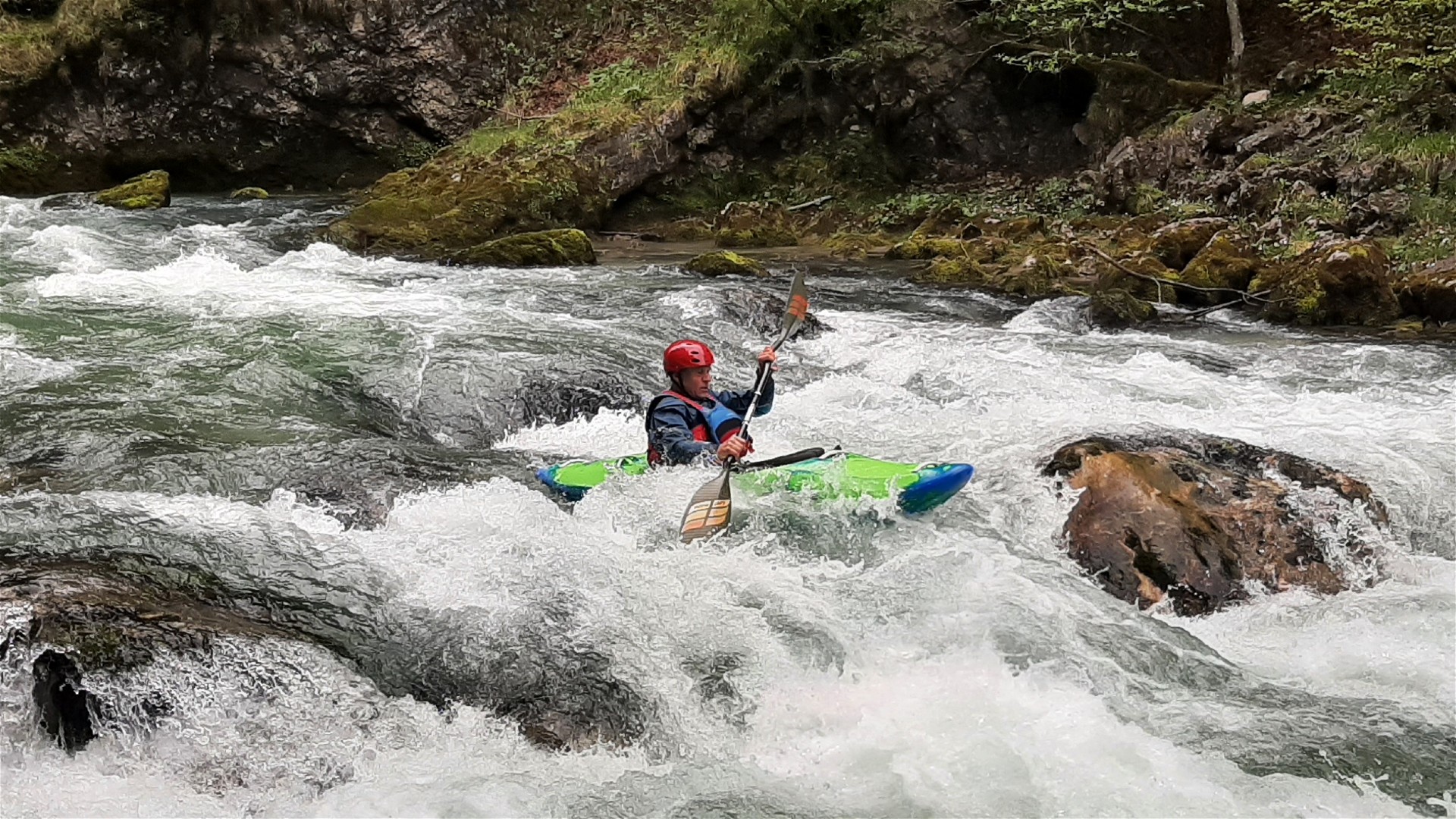 Kajak, Fluss Steyr, Abschnitt Stromboding - Elisabethsee (Obere Steyr) nach dem Stromboding Wasserfall 🛶 Paul R.