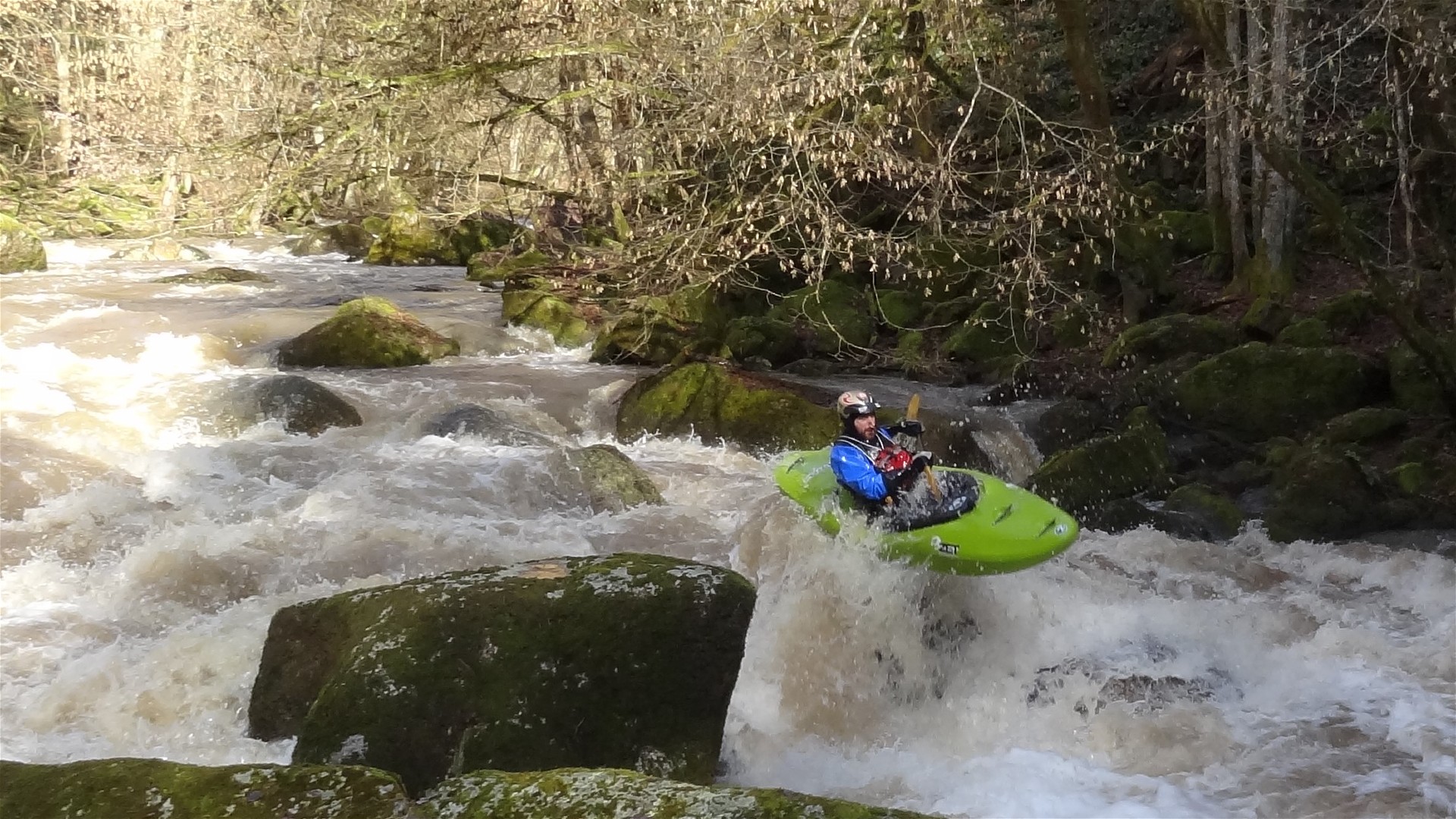 Kajak, Fluss Feldaist, Abschnitt Pregarten - Kriehmühle Jungfernsprung Anfahrt bei gutem Wasserstand 🛶 Fabian L.