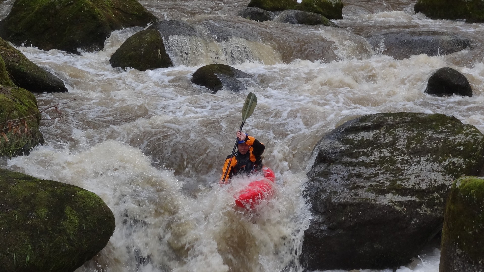 Kajak, Fluss Feldaist, Abschnitt Pregarten - Kriehmühle bei der Fußgängerbrücke 🛶 Fabian K.