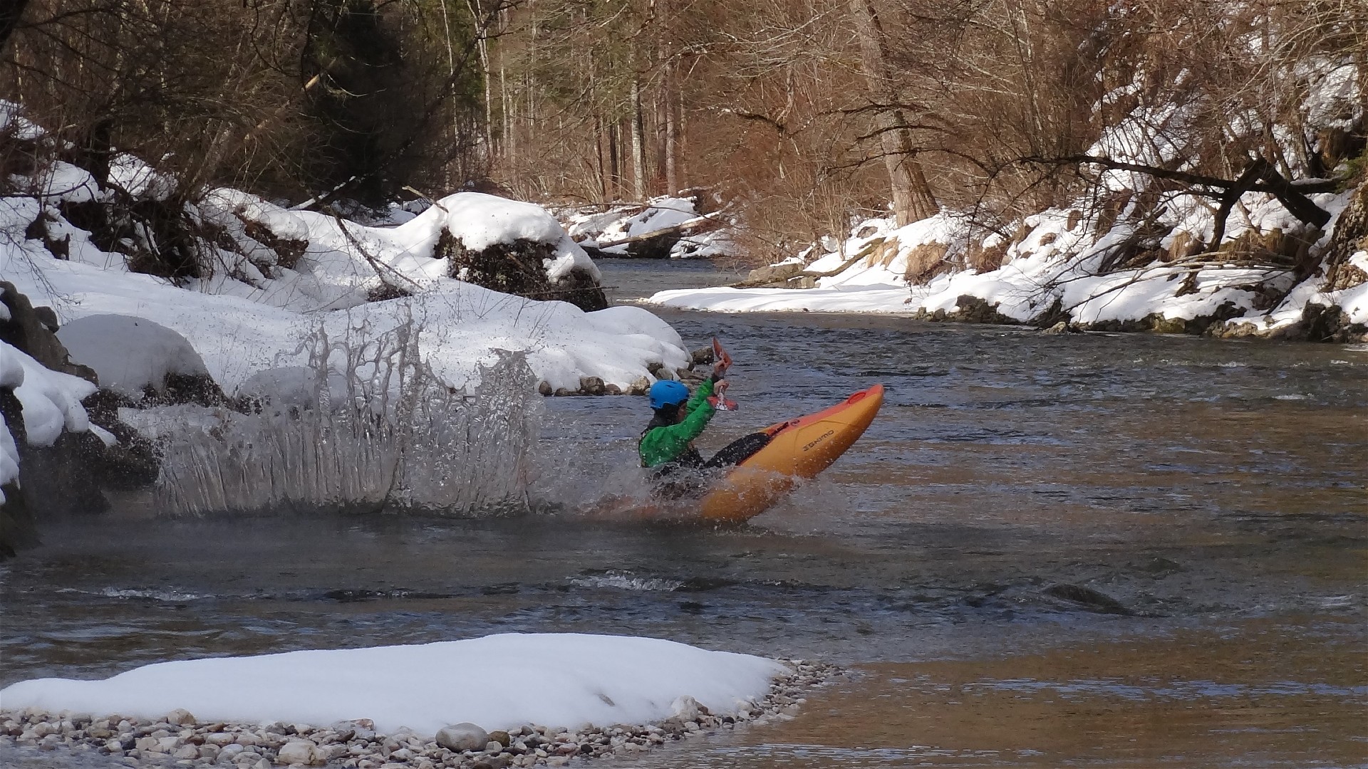 Kajak, Fluss Teichl, Abschnitt Windischgarsten - Elisabethsee Winterstart beim Wehr St. Pankraz 🛶 Phillip L.