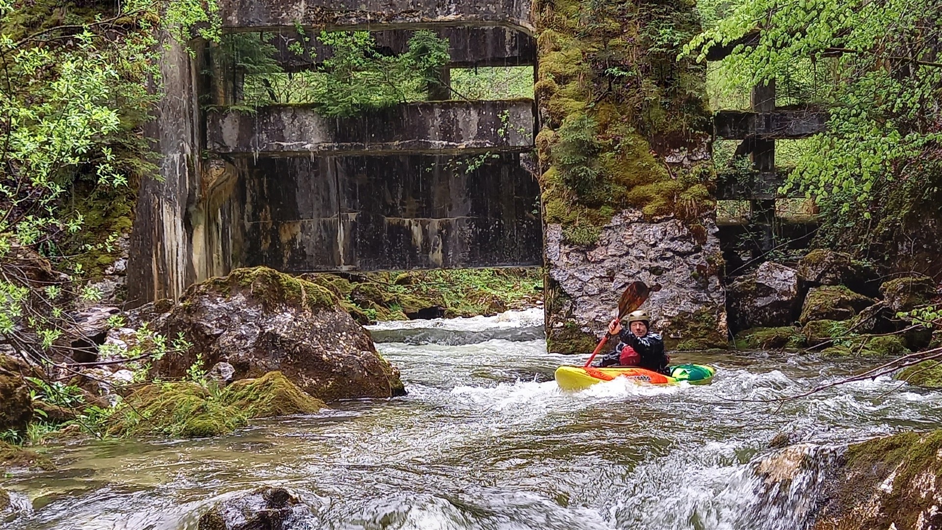 Kajak, Fluss Krumme Steyrling, Abschnitt Oberlauf Triftsperre im Bodinggraben 🛶 Günther R.