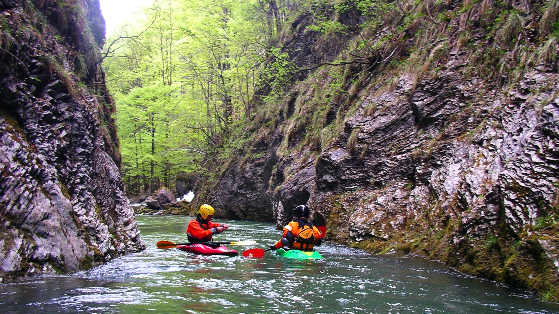 Kajak, Fluss Erlauf, Abschnitt Erlaufboden - Kienberg (Standardstrecke) Toreckklamm, dahinter Trefflingfall 