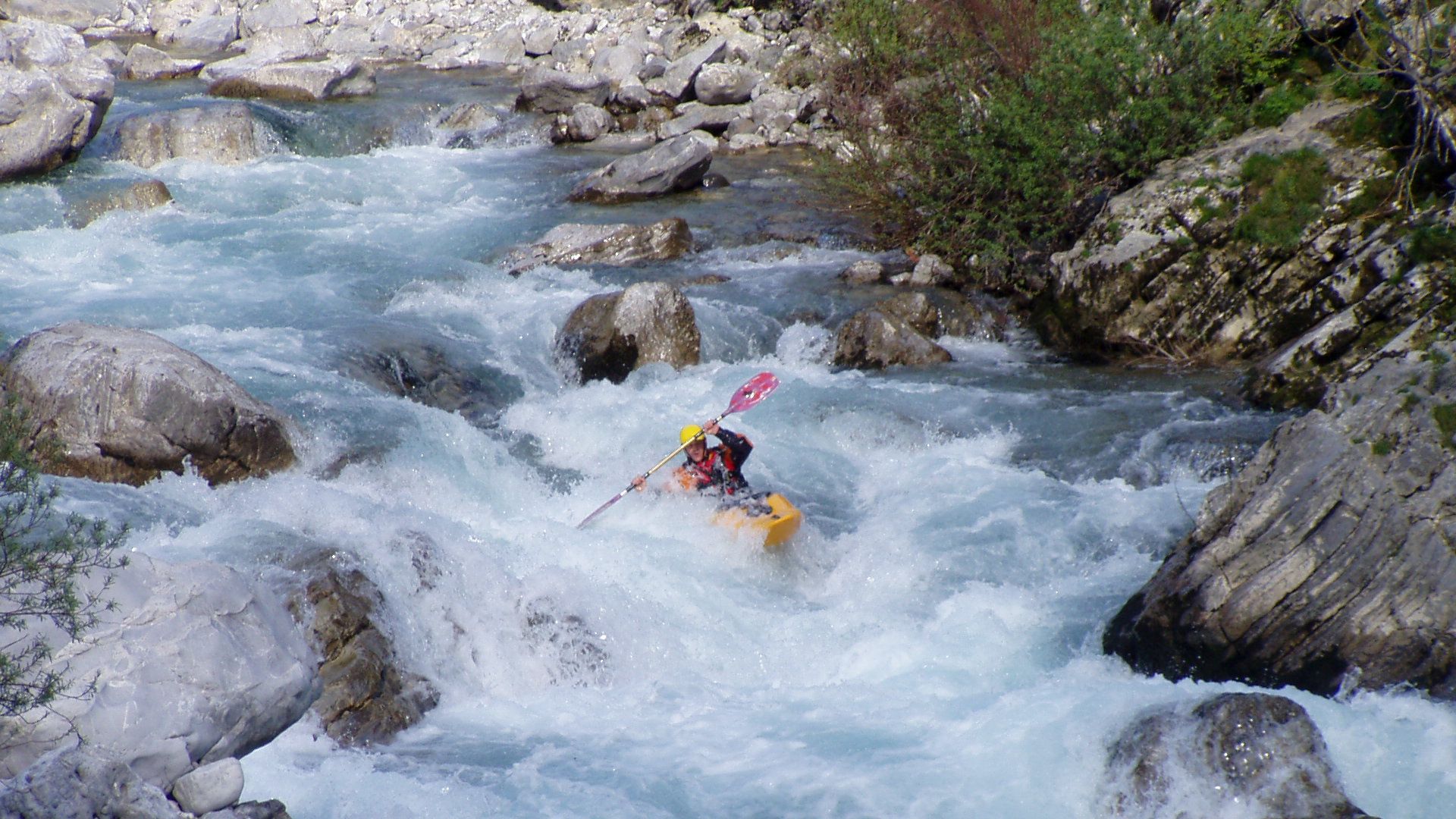 Kajak, Fluss Kir, Abschnitt Kir - Mes 6. Canyon 🛶 Jacek