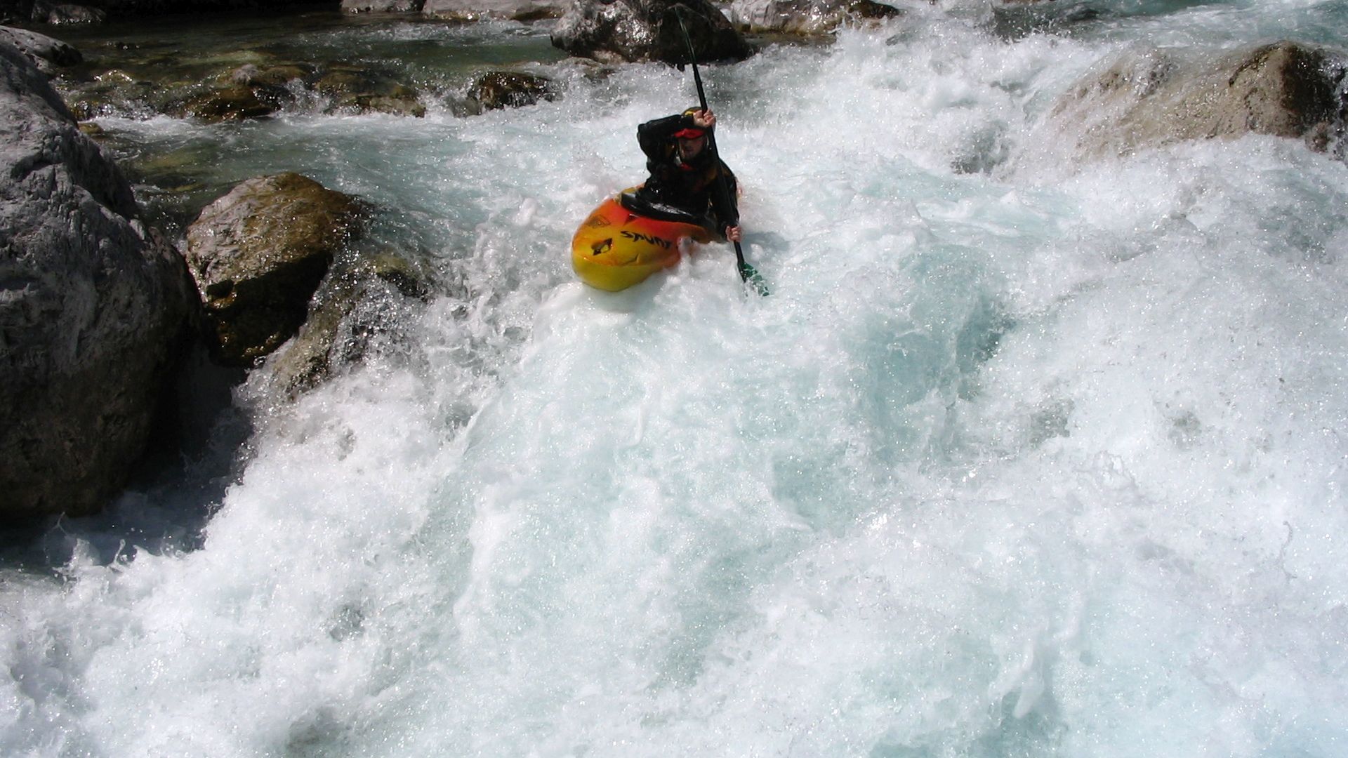 Kajak, Fluss Shala, Abschnitt Berat Lumi - Bregu Lumi einer der vielen Abfälle 🛶 Wookie