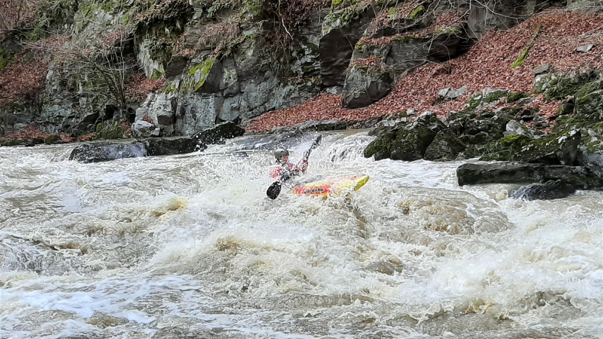 Kajak, Fluss Aschach, Abschnitt Kropfmühle - Steinwänd (Waldschlucht) Schlüsselstelle 🛶 Günther R.