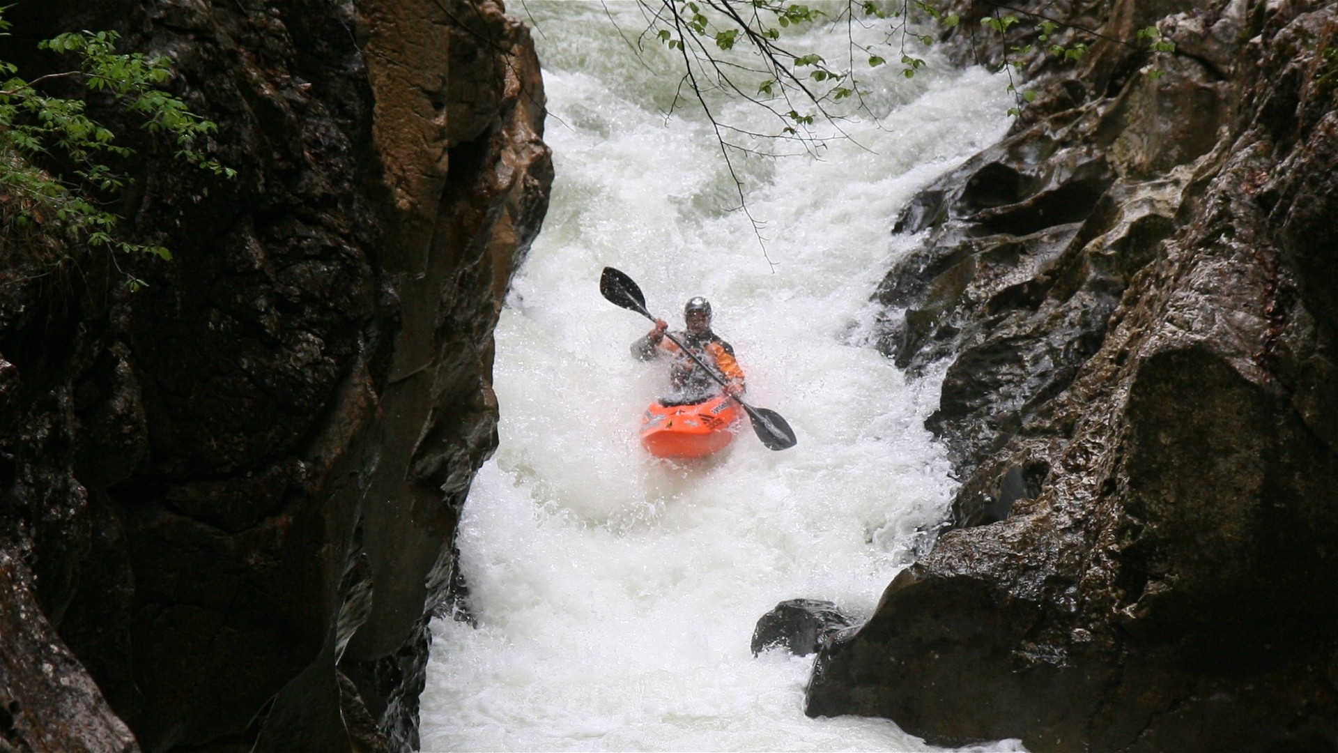 Kajak, Fluss Rettenbach, Abschnitt Standardstrecke Wasserfall in der Klamm 🛶 Robert