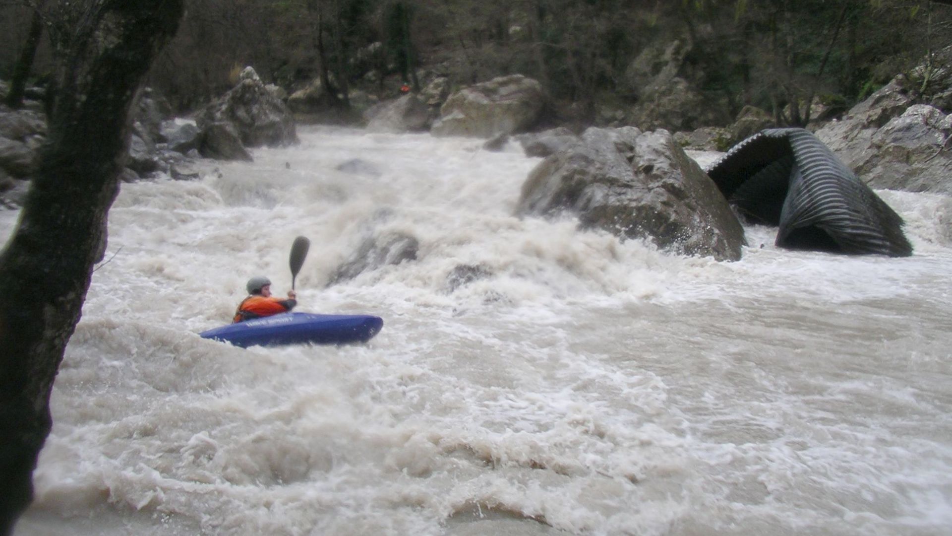 Kajak, Fluss Noce Lucano, Abschnitt Lauria - Parruta Katarakt mit Eisen 🛶 Max M.