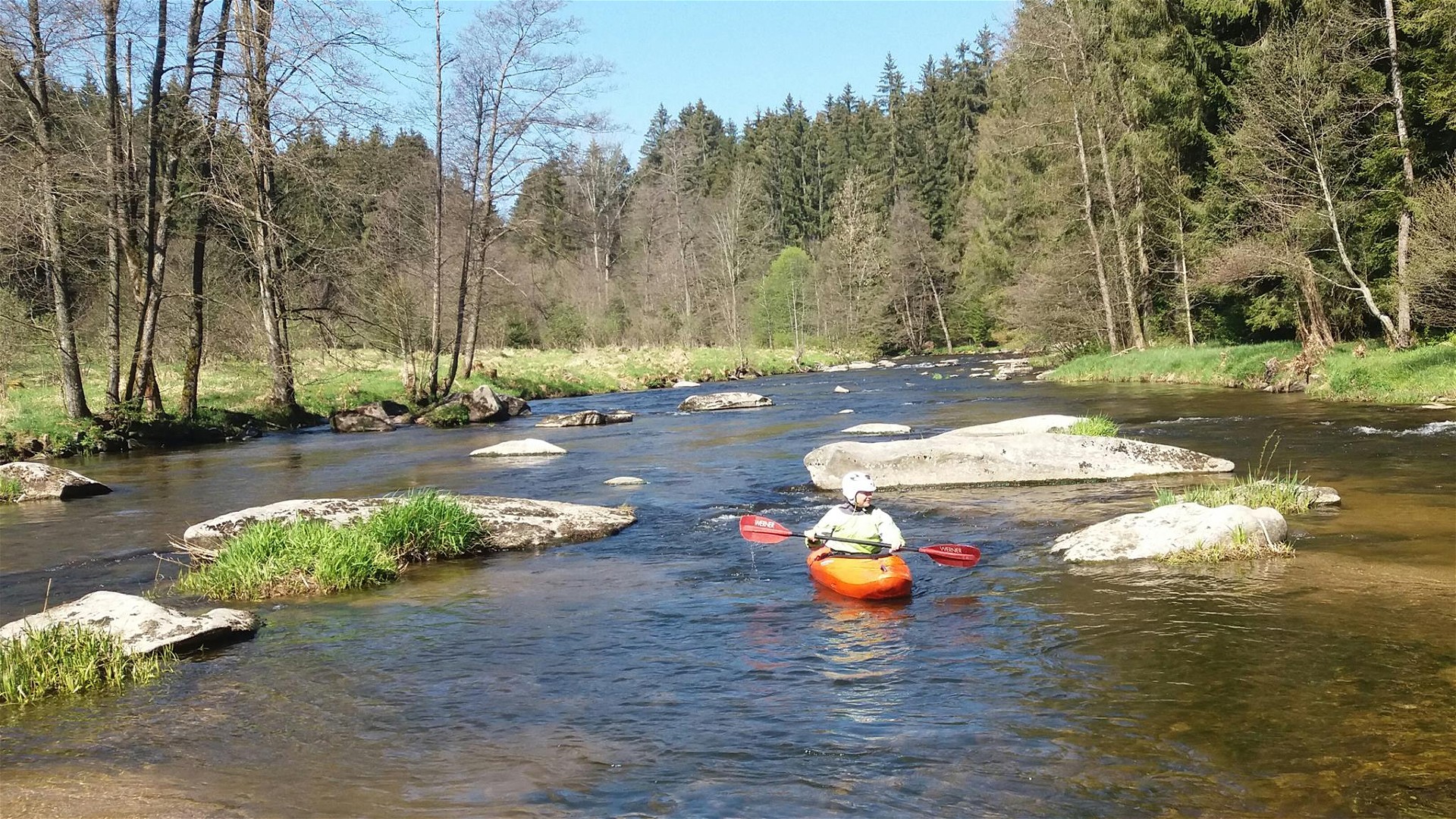 Kajak, Fluss Große Mühl, Abschnitt Aigen - Haslach Sommerwasserstand 🛶 Martha R.