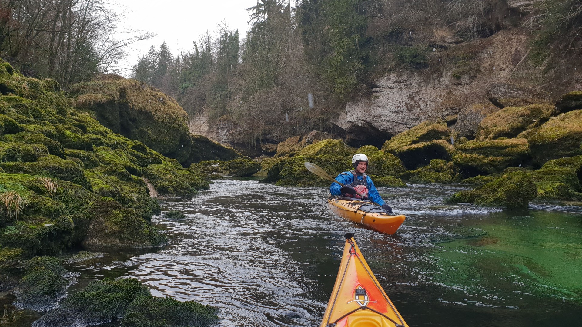 Kajak, Fluss Traun, Abschnitt Traunfall - Welser Wehr nach demTraunfall 🛶 Thomas R.