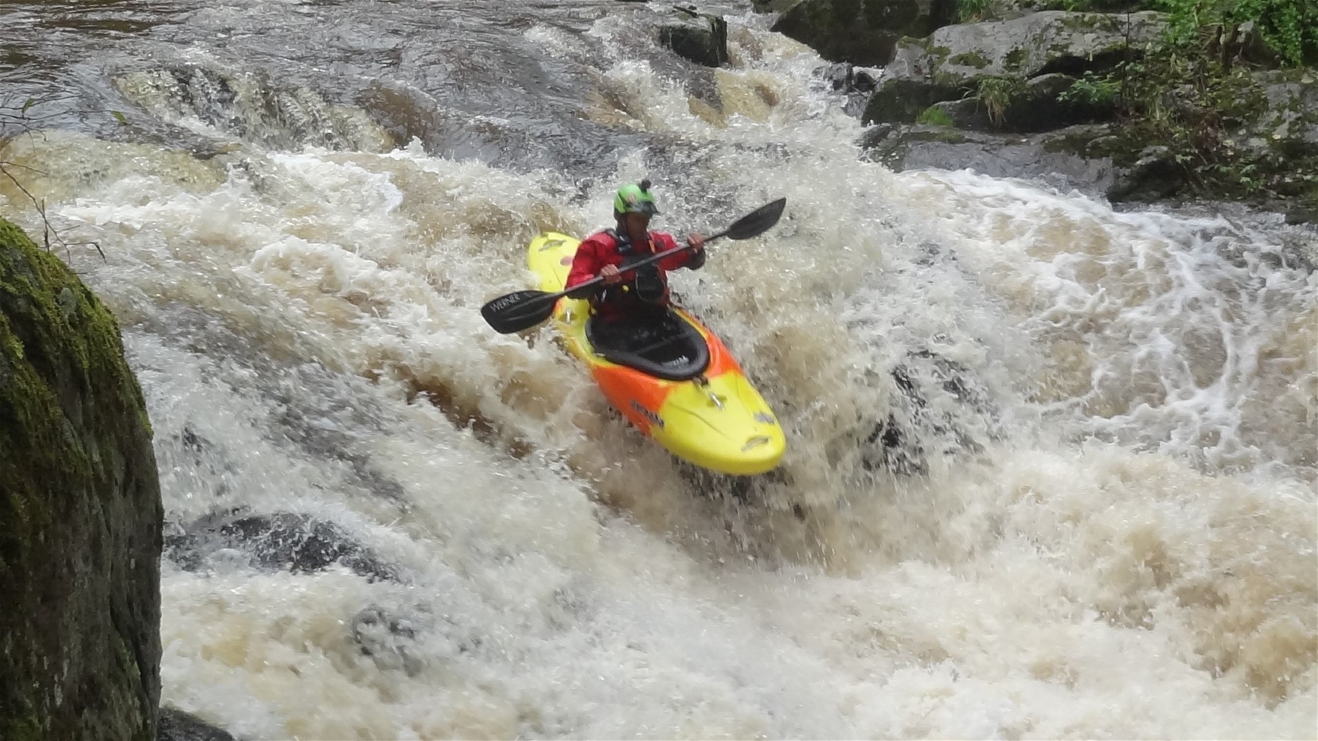Kajak, Fluss Große Rodl, Abschnitt Gramastetten - Rottenegg erster Abfall 🛶 Lukas S.