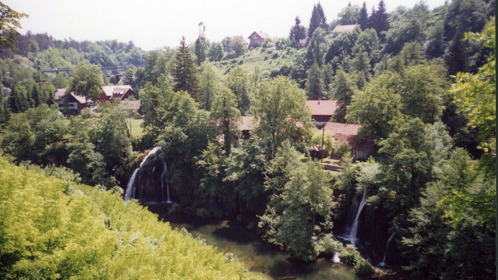 Kajak, Fluss Slunjčica, Abschnitt Karstquelle - Slunj Mündungswasserfälle in Slunj 