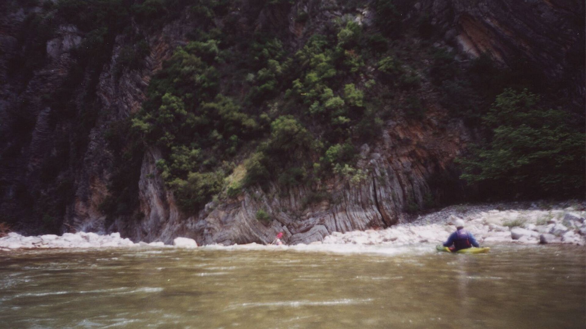Kajak, Fluss Trikeriotis, Abschnitt Zusammenfluss - Rote Endklamm schöne Felsformationen 🛶 LFC