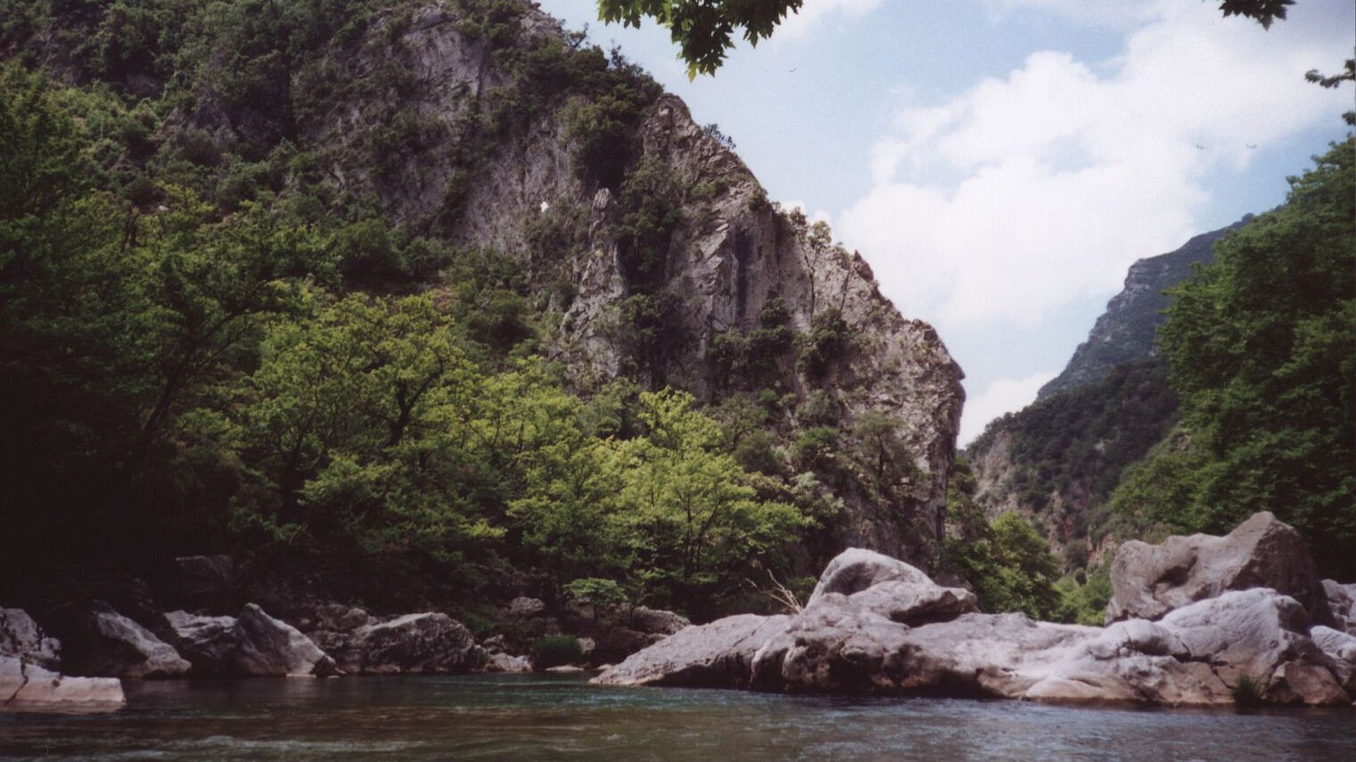 Kajak, Fluss Evinos, Abschnitt Poros - Vlachomandra (Schlucht) nur auf den ersten Blick verblockt 