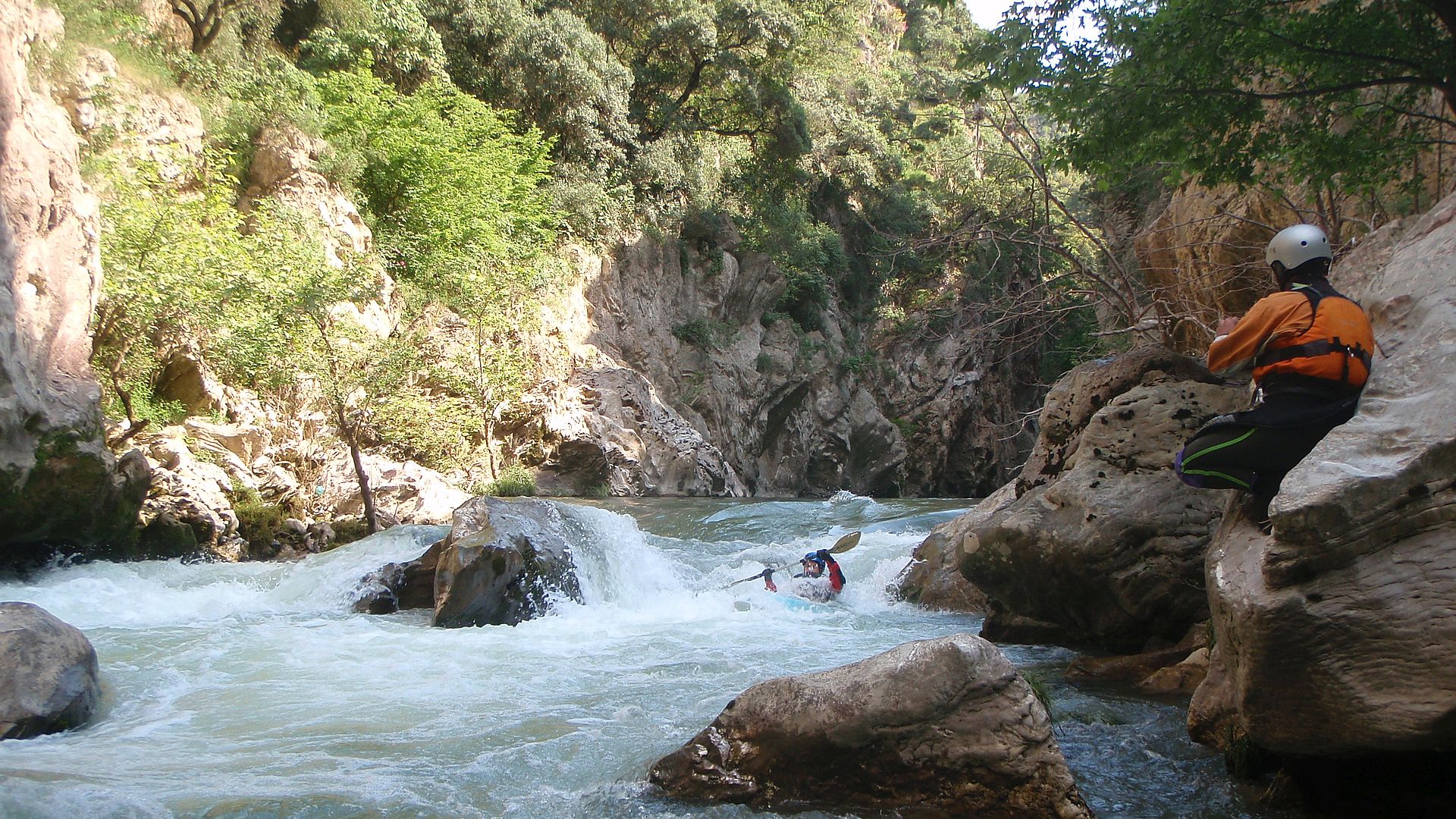 Kajak, Fluss Alfios, Abschnitt Karytena - Matesi (Alfios Klamm) Mahlzahn bei mehr Wasser 🛶 Werner R.