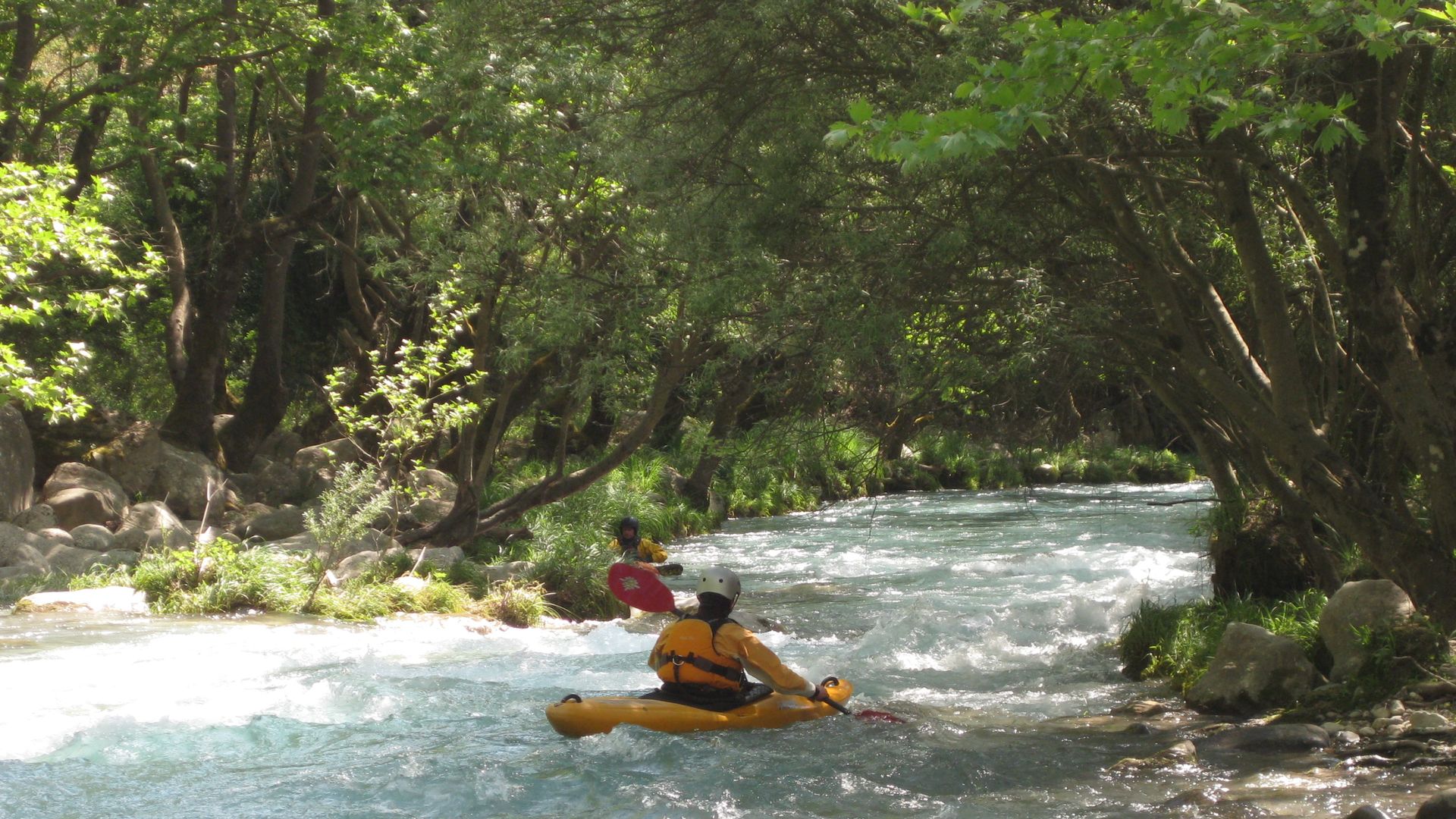 Kajak, Fluss Lousios, Abschnitt Karytena - Matesi (am Alfios) Platanenallee 🛶 Tom R.