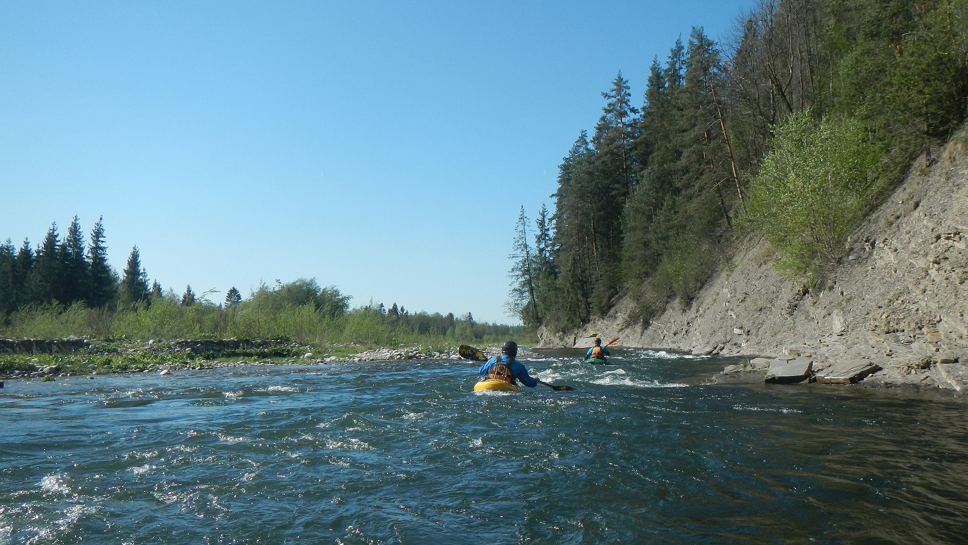 Kajak, Fluss Bialka, Abschnitt Javorinka Mündung - Trybsz Brücke in einem Nebenarm 🛶 Tom R., Franz H.