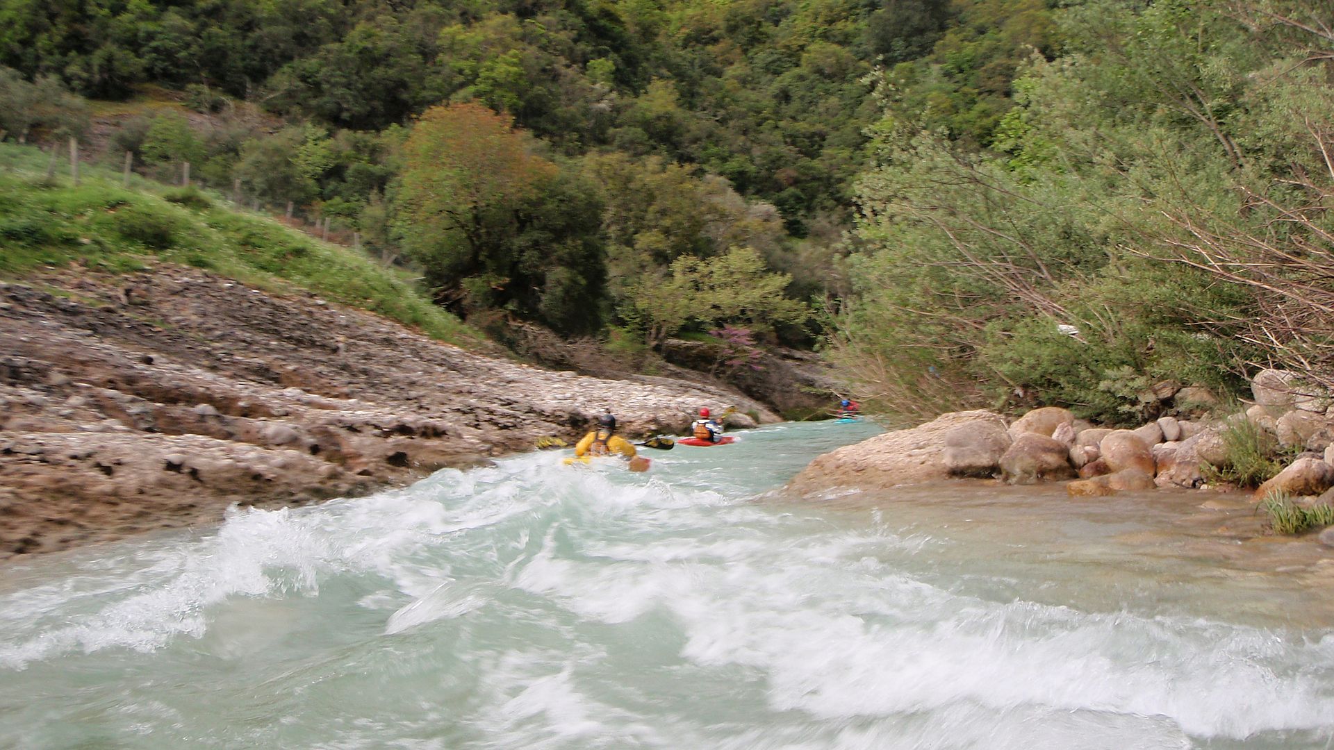 Kajak, Fluss Erymanthos, Abschnitt Vidiaki - Elia (Konglomeratcanyon) flotte Passagen 🛶 Werner R., Peter F., Franz H.