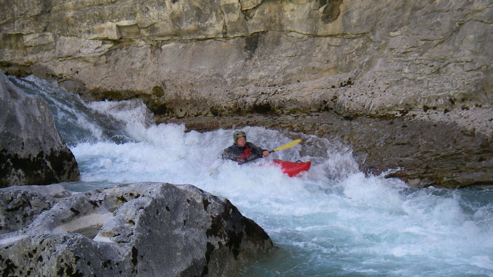 Kajak, Fluss Verdon, Abschnitt Carajuan - Stausee (Grand Canyon du Verdon) Abfall am Ende von Couloir Samson 🛶 Günther R.