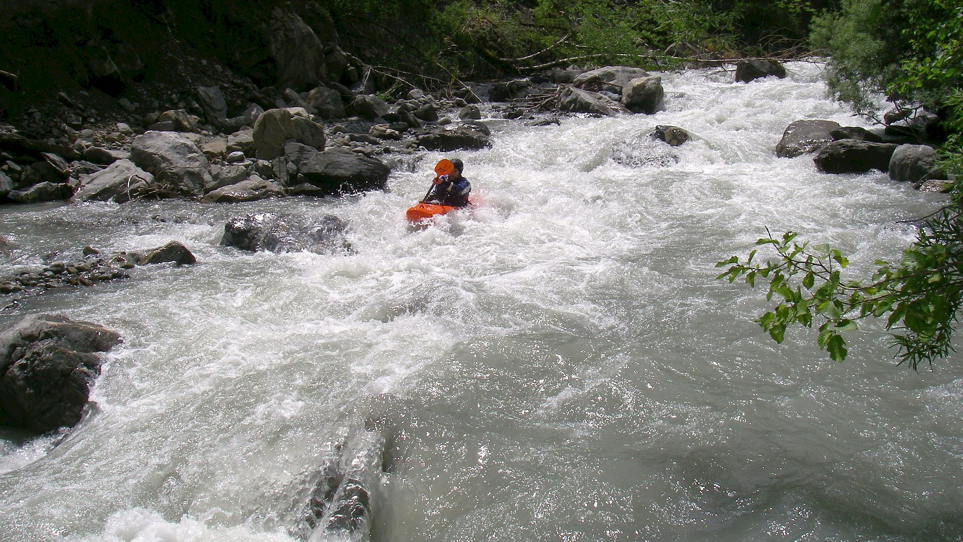 Kajak, Fluss Onde, Abschnitt Brücke - Vallouise beim Einstieg 🛶 Christoph M.