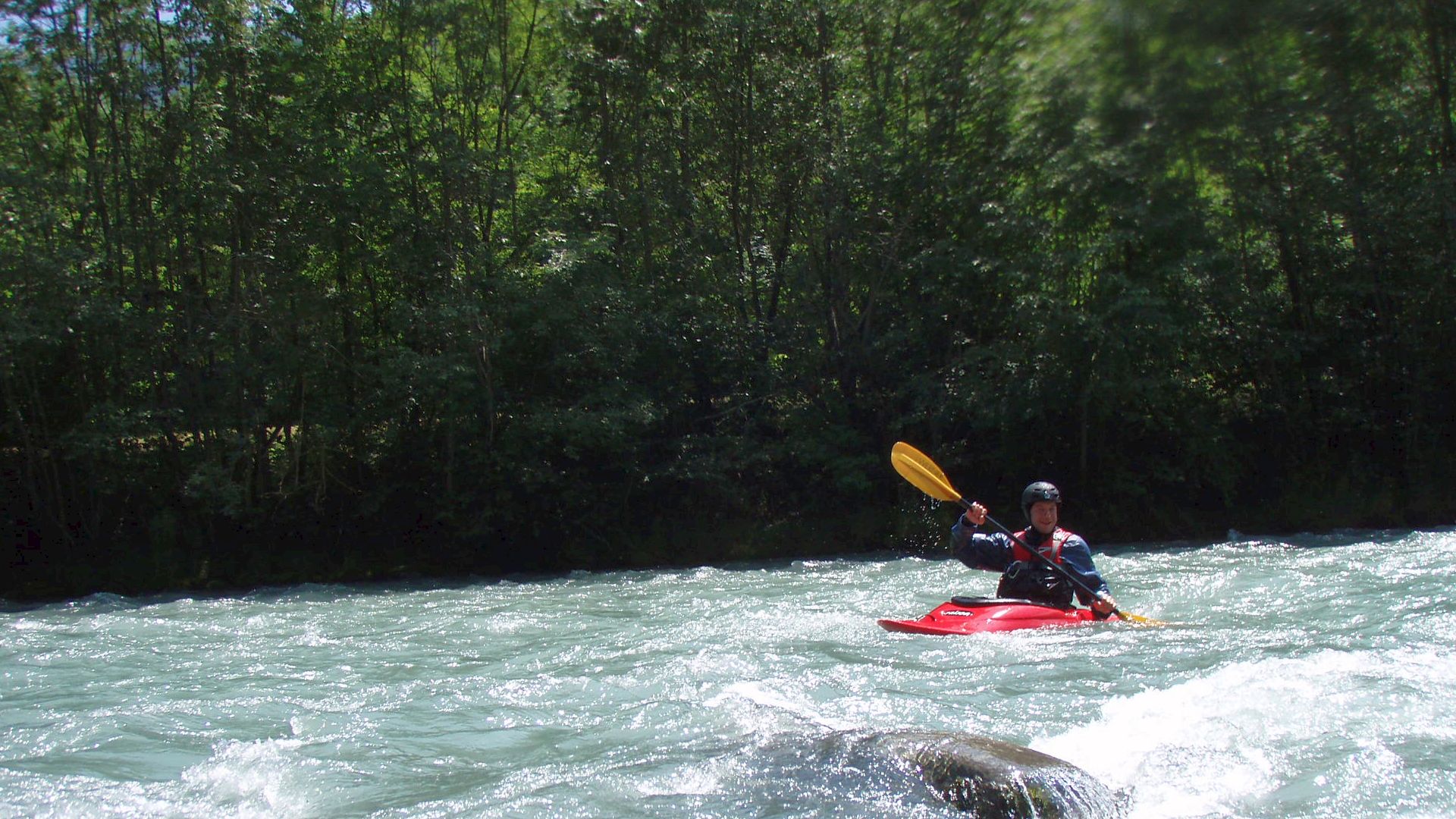 Kajak, Fluss Isère, Abschnitt Bourg-St. Maurice - Base de Loisirs einfacher nach dem Slalom 🛶 Walter P.