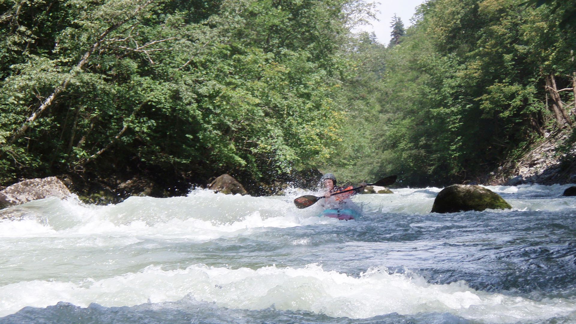 Kajak, Fluss Isère, Abschnitt Base de Loisirs - Centron schwieriger nach der Schlucht 🛶 Max M.
