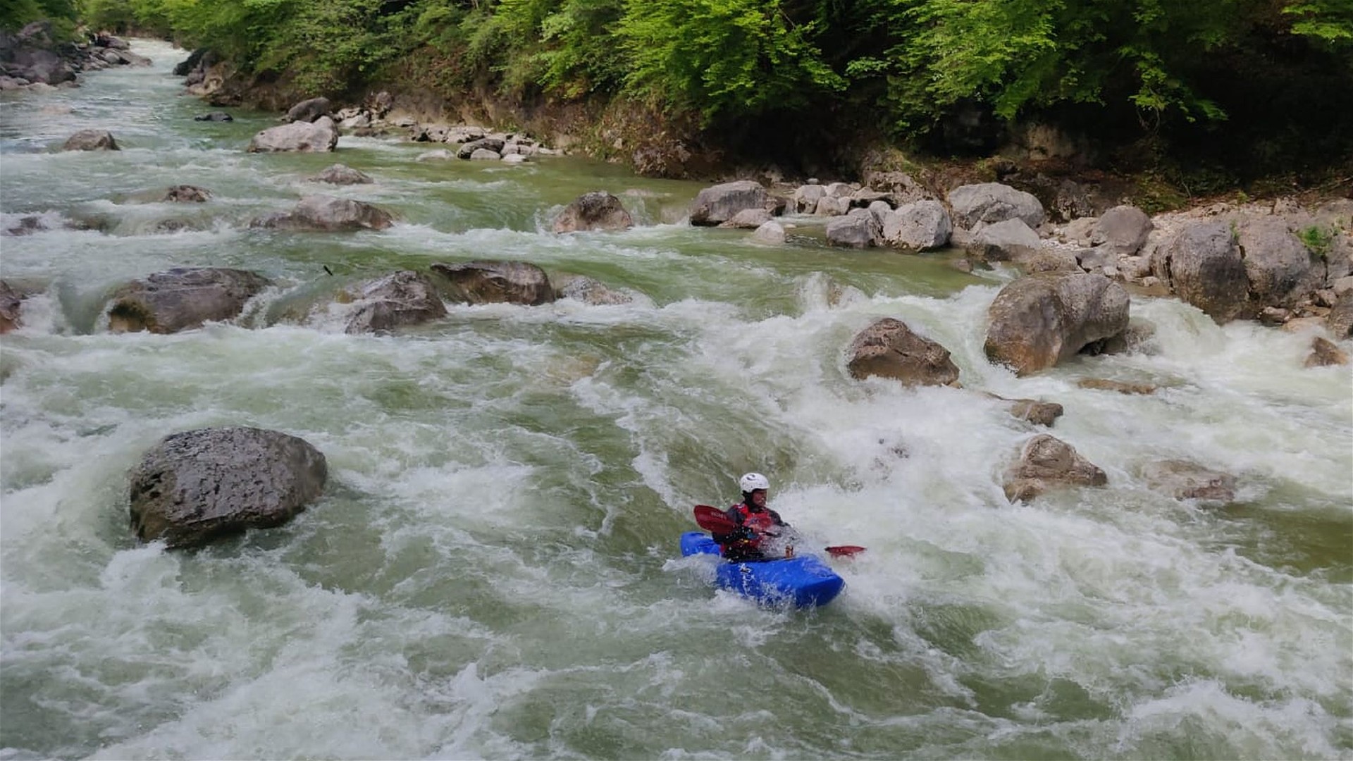 Kajak, Fluss Brandenberger Ache, Abschnitt Unterlauf (Saugraben) nach dem Saugraben 
