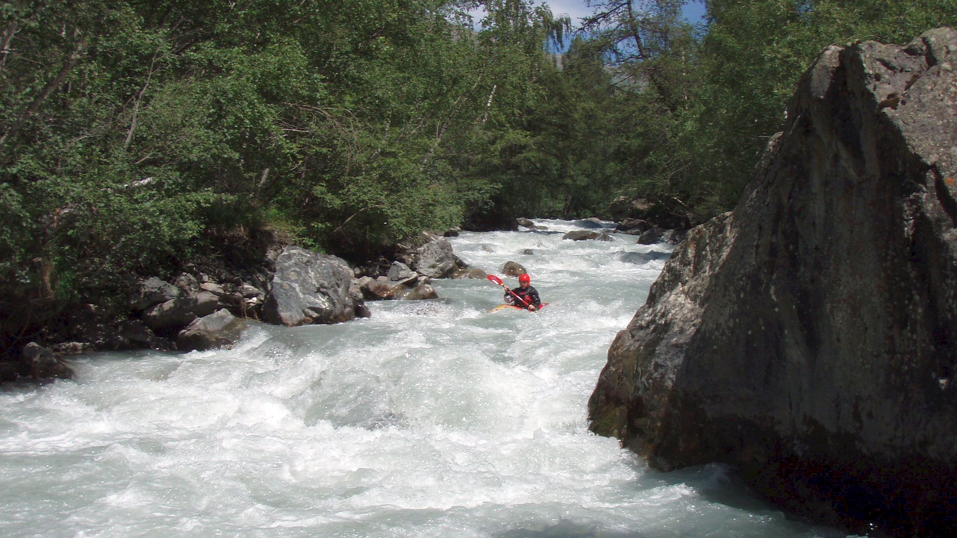 Kajak, Fluss Romanche, Abschnitt La Grave - Staumauer stetes Gefälle 🛶 Peter F.
