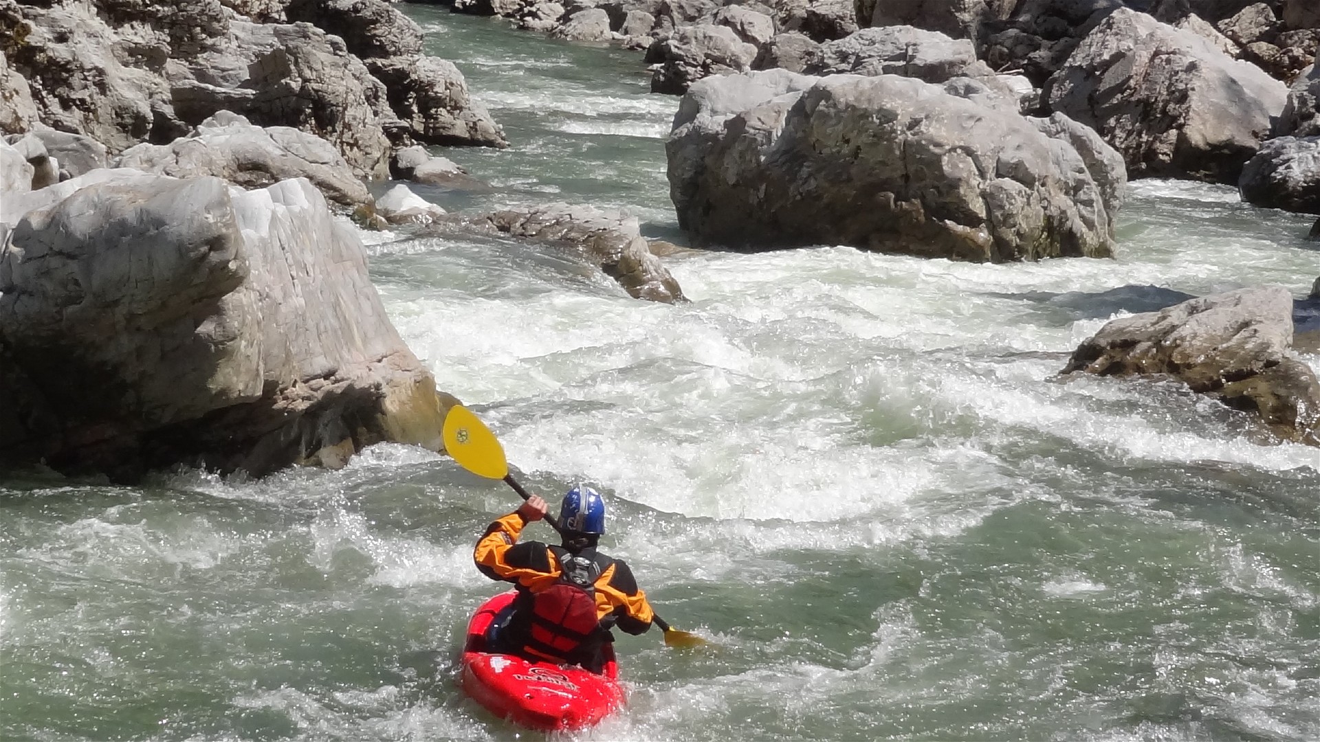Kajak, Fluss Enns, Abschnitt Kummerbrücke nach den ersten 600 Metern 