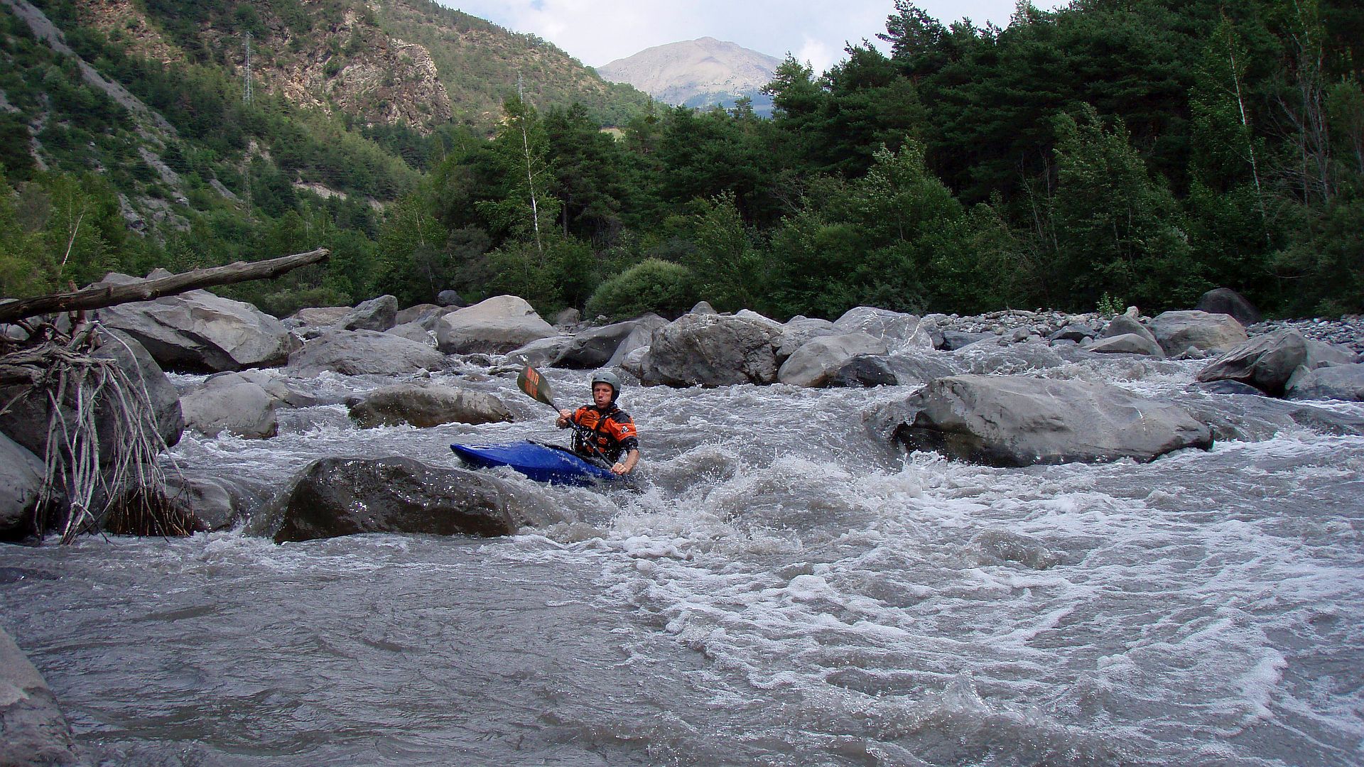 Kajak, Fluss Ubaye, Abschnitt Le Thuiles - Le Martinet im unteren Katarakt 🛶 Max M.