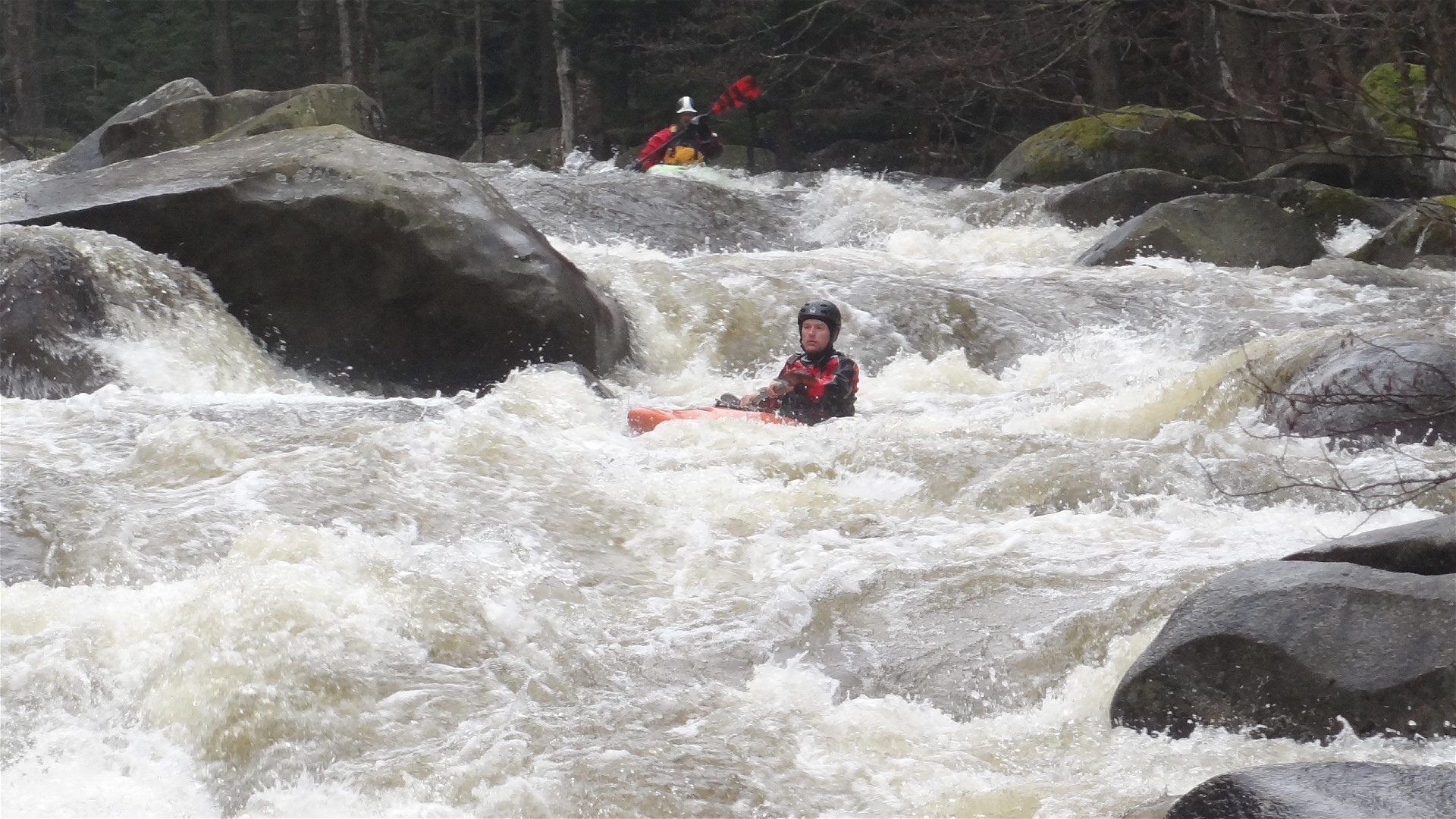 Kajak, Fluss Moldau (Vltava), Abschnitt Slalomstrecke (Teufelsschlucht) Katarakt 