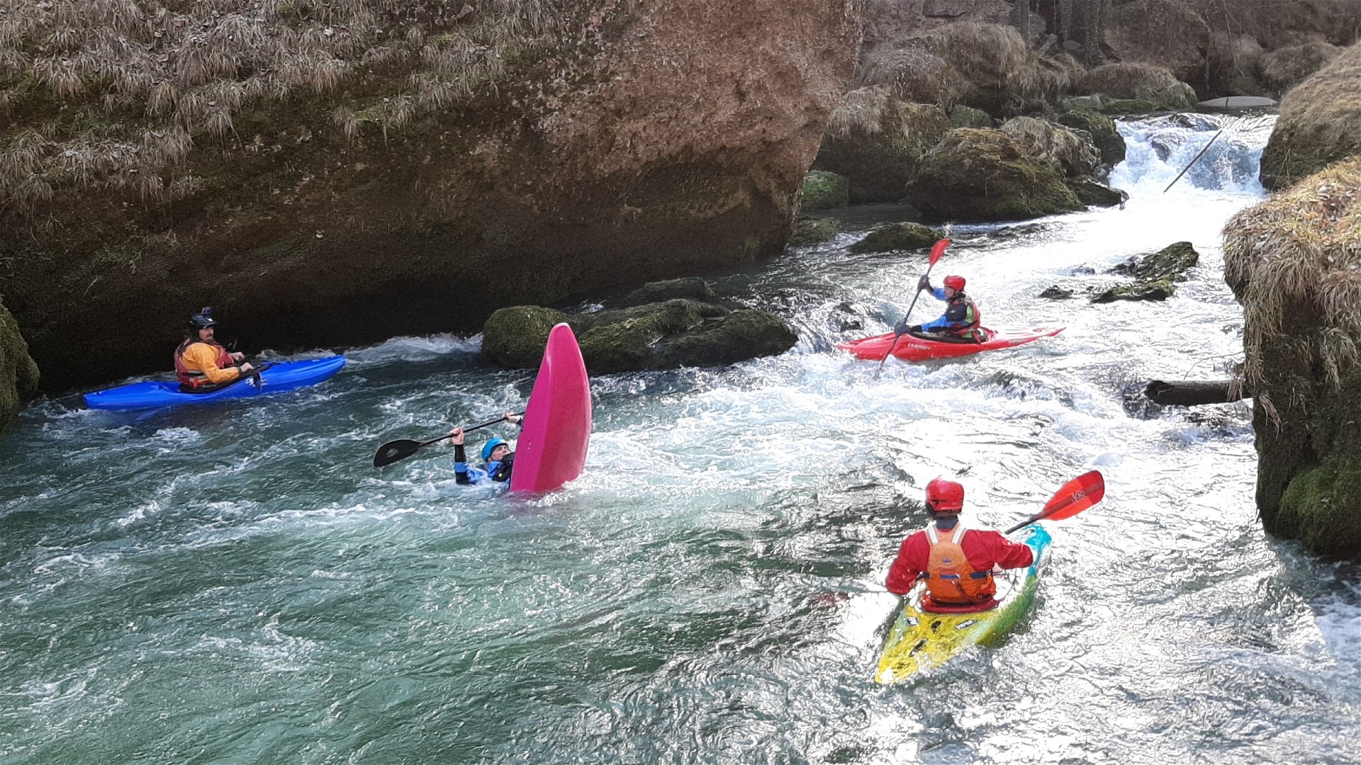 Kajak, Fluss Erlauf, Abschnitt Purgstall - Türkensturz (Purgstallschlucht) Einstiegstelle 