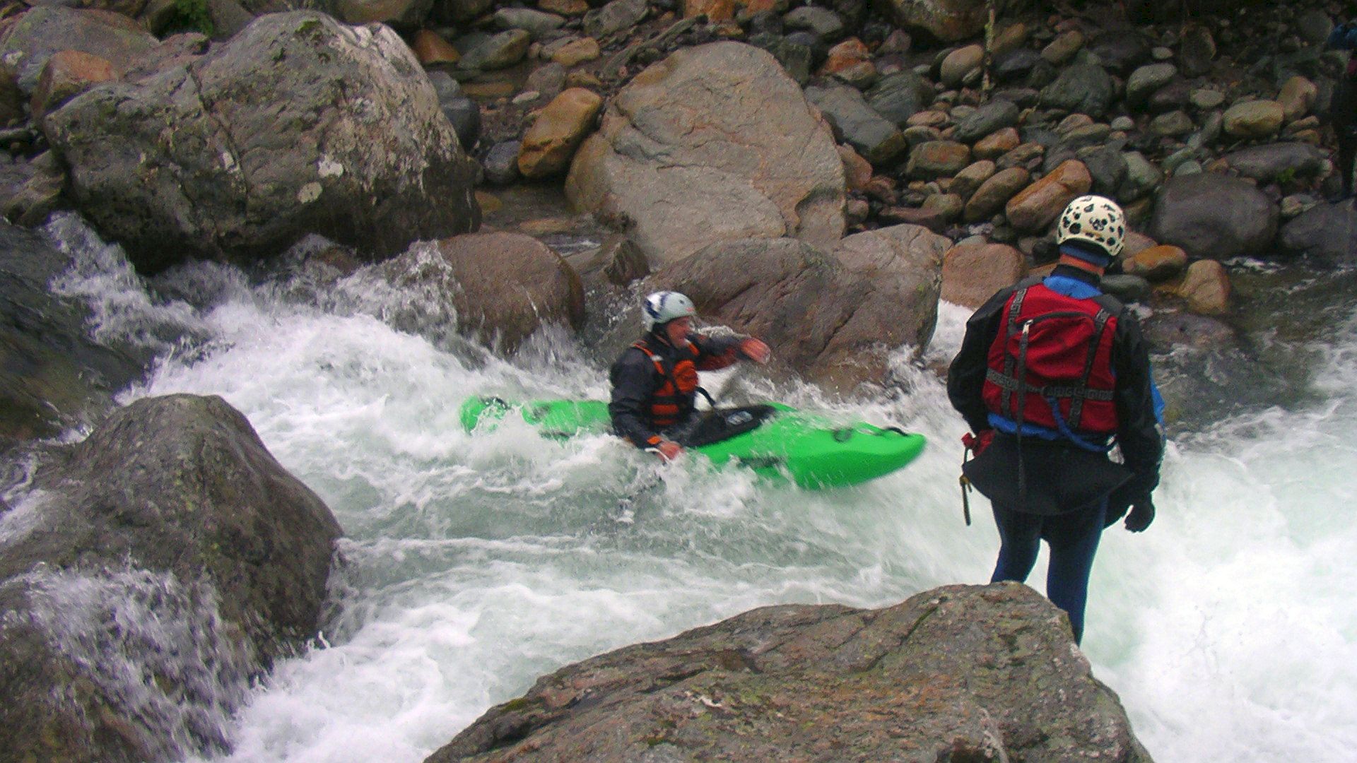 Kajak, Fluss Asco, Abschnitt Asco - Golo Mündung (Standardstrecke) Drosselgasse Eingangsstufe 🛶 Horst K.