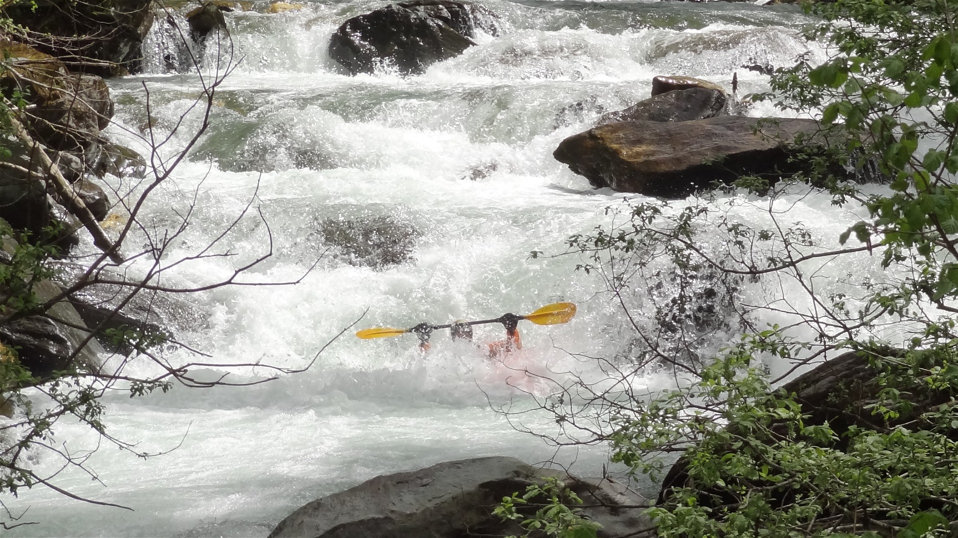 Kajak, Fluss Gulling, Abschnitt Oppenberg - Kraftwerk (Standardstrecke) Gullingbach Katarakt 