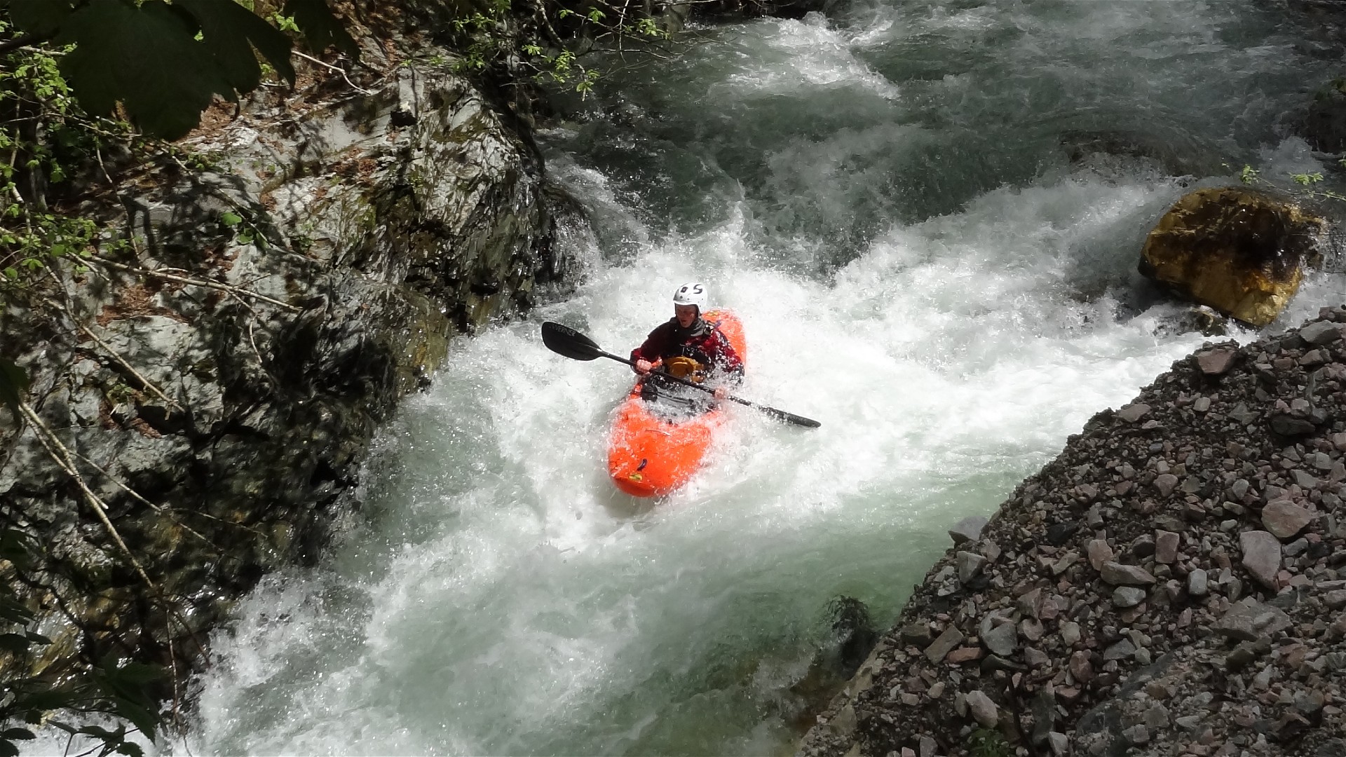 Kajak, Fluss Gulling, Abschnitt Oppenberg - Kraftwerk (Standardstrecke) Gullingbach Katarakt 