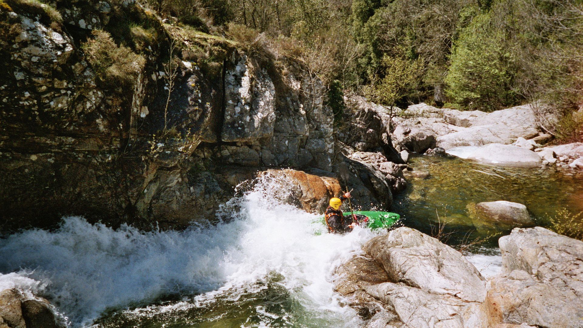 Kajak, Fluss Lizola, Abschnitt Soccia - Guagno les Bains Anfahrt zum Bobbahn Wasserfall 🛶 Horst K.