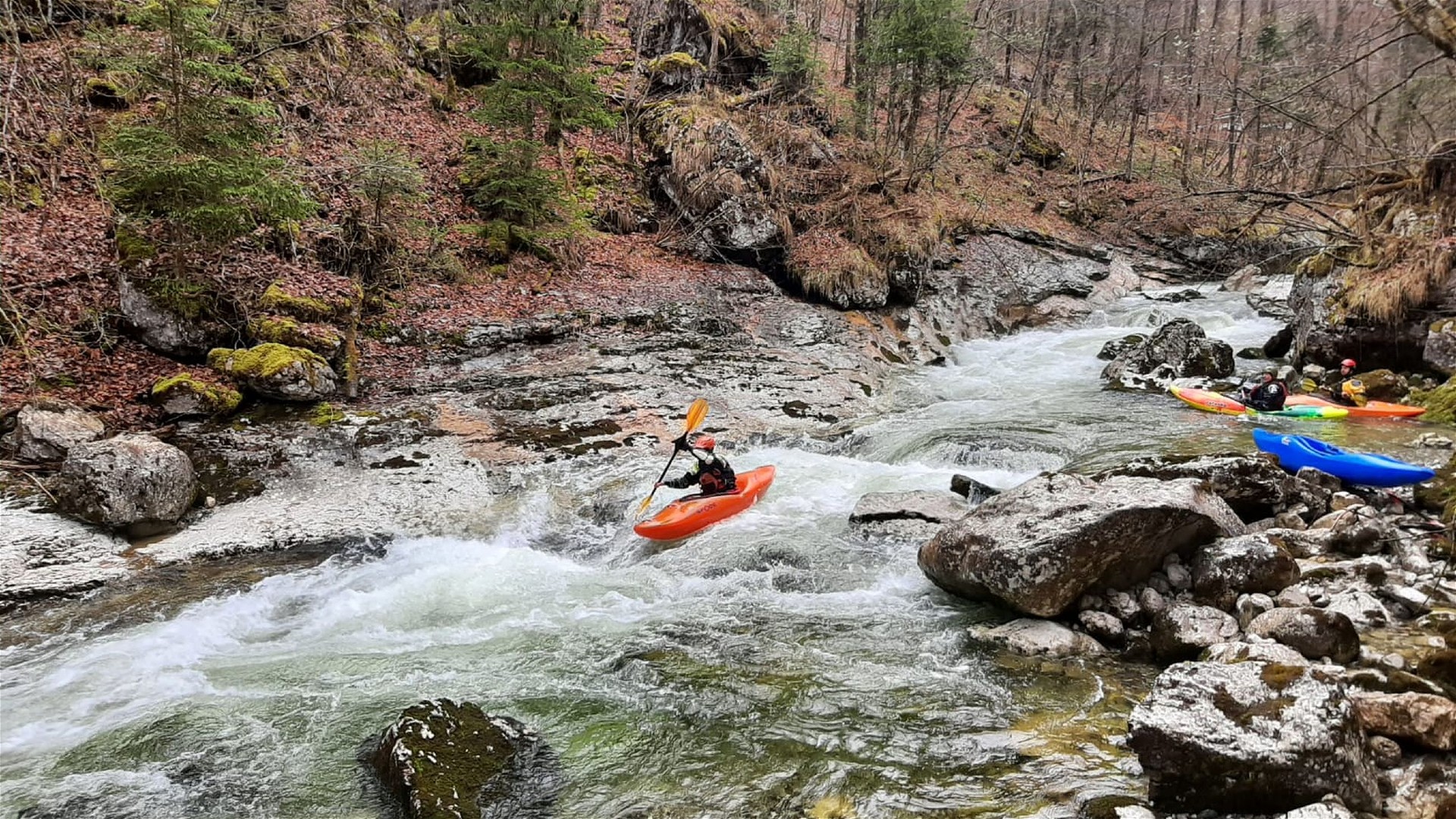 Kajak, Fluss Rettenbach, Abschnitt Standardstrecke nach der Pegelbrücke 