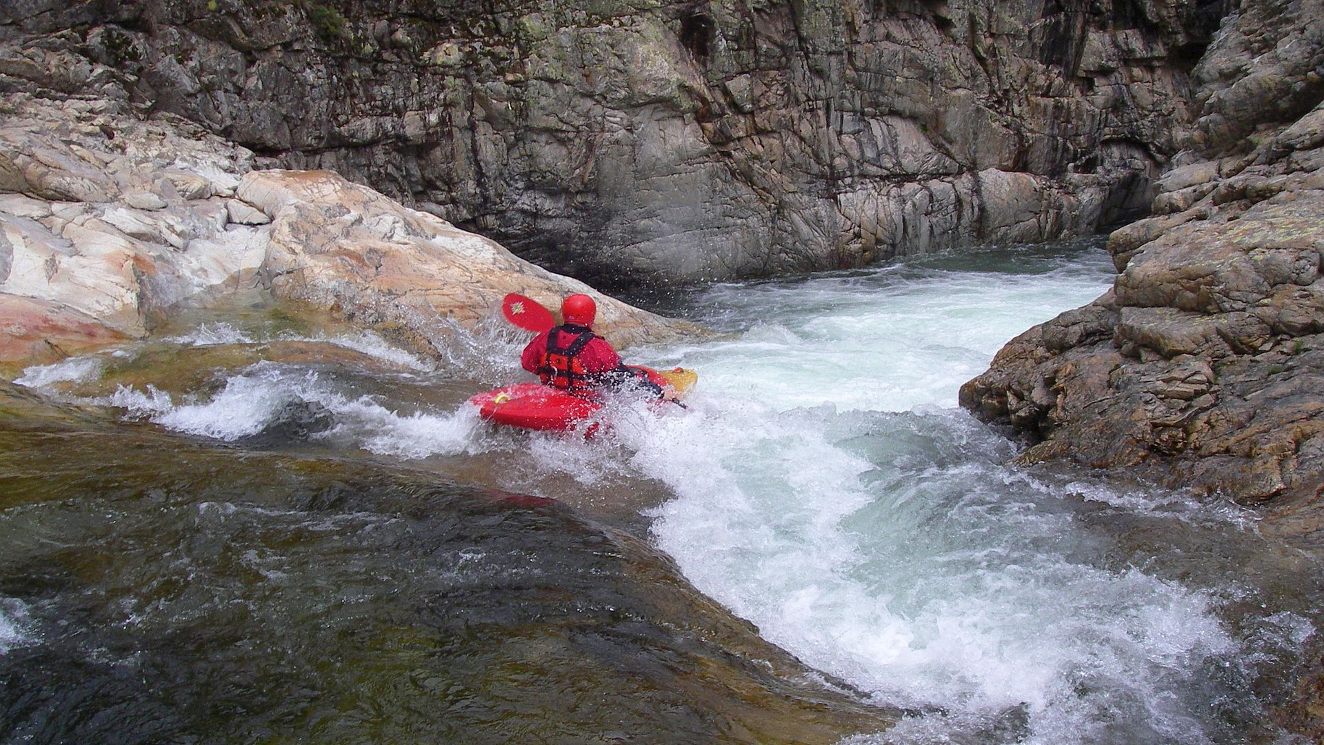 Kajak, Fluss Golo, Abschnitt Forsthaus - Calasima Mündung (Oberster Golo) schöne Rutschen 🛶 Peter F.