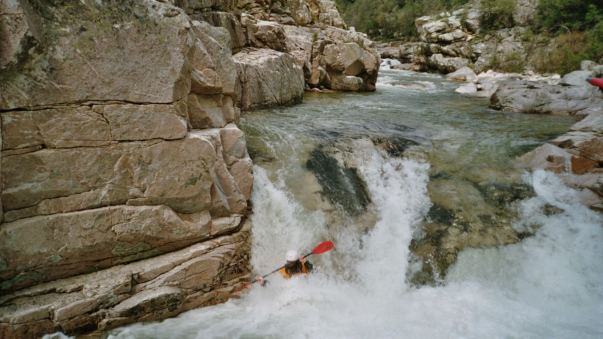 Kajak, Fluss Liamone, Abschnitt Murzo - Ponte de Truggia (Mittlere Liamone) der 3m Wasserfall 🛶 Didi A.