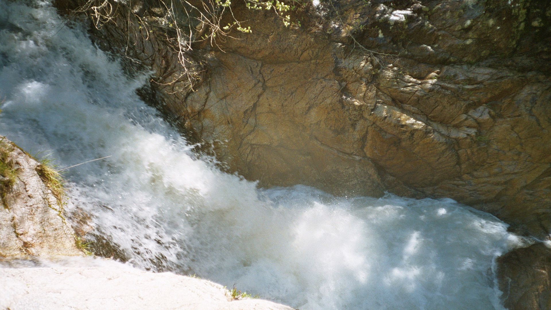 Kajak, Fluss Codi, Abschnitt Quenza - Mündung erster heikler Abfall mit schlechter Ausfahrt 
