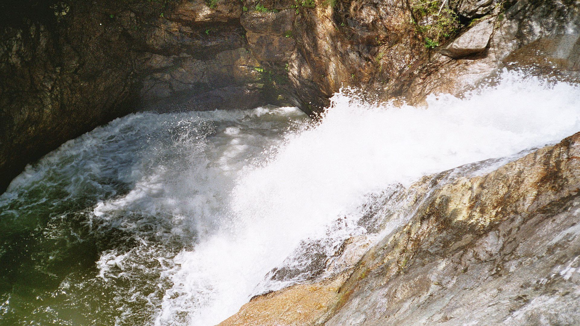 Kajak, Fluss Codi, Abschnitt Quenza - Mündung 6m Wasserfall bei der Mühle 