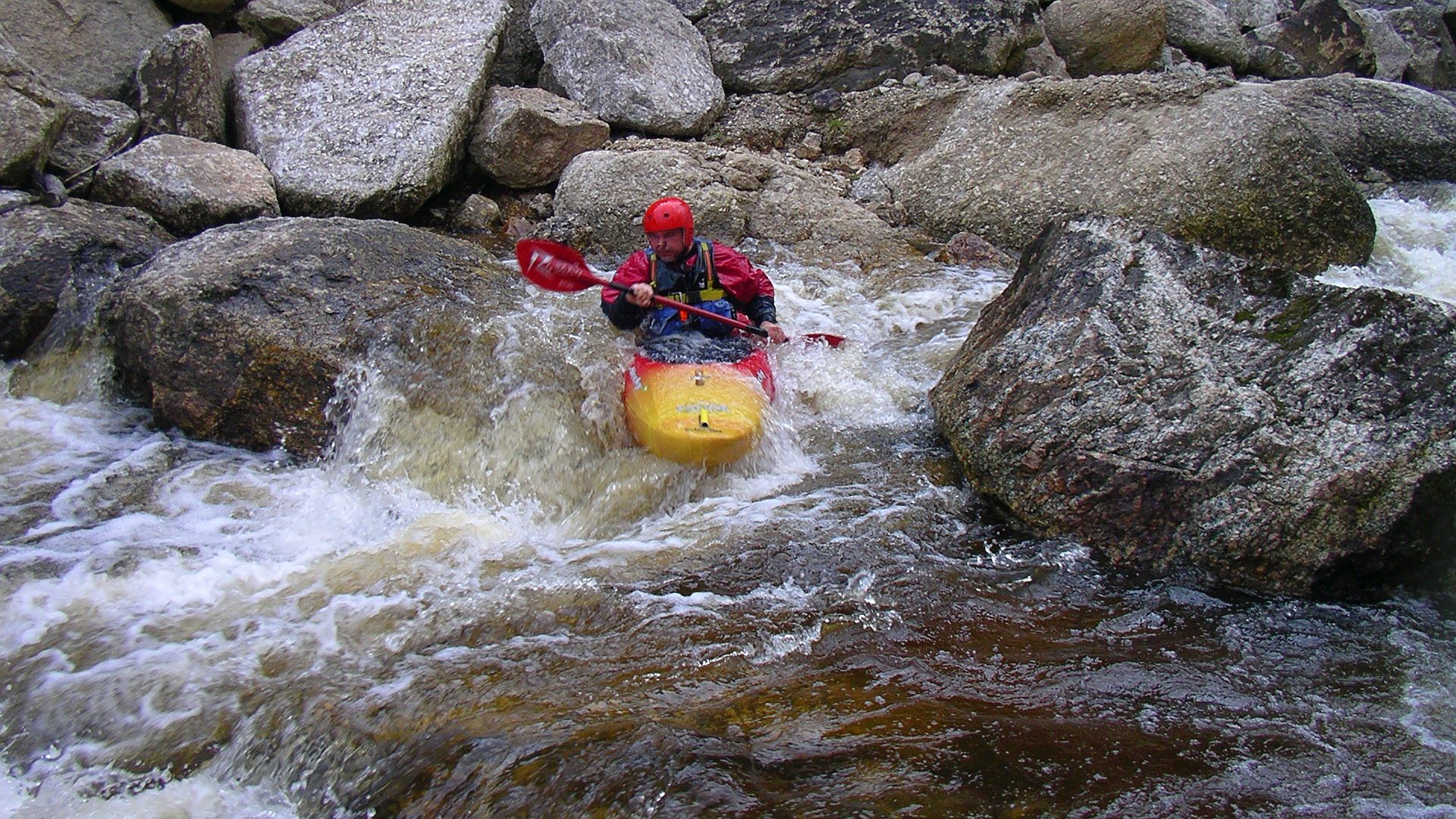 Kajak, Fluss Waldaist, Abschnitt Weitersfelden - Schwaighof verzwicktes S 🛶 Peter F.
