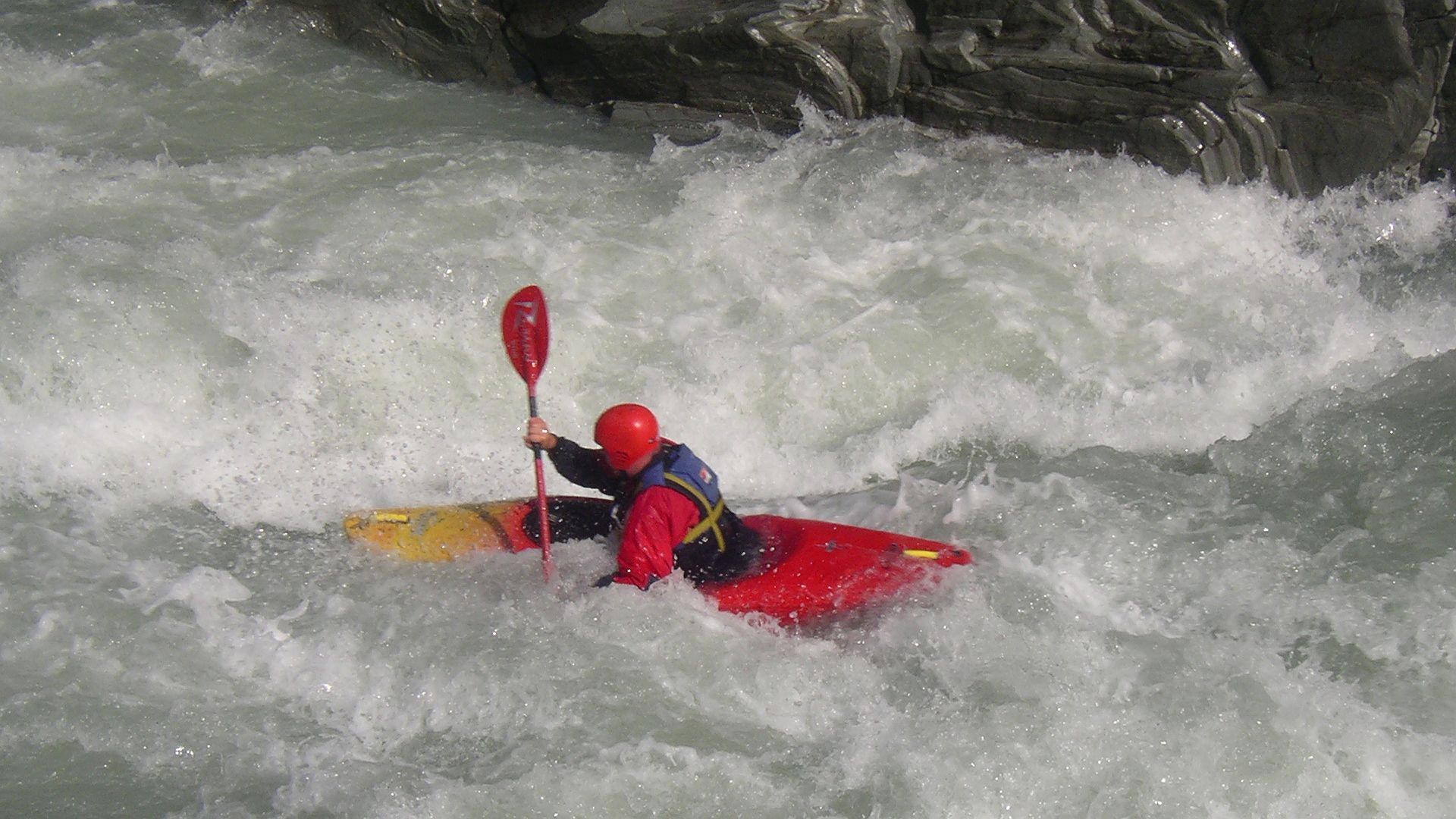 Kajak, Fluss Inn, Abschnitt Fließ - Landeck (Landecker Schlucht) nicht ins Loch! 🛶 Peter F.
