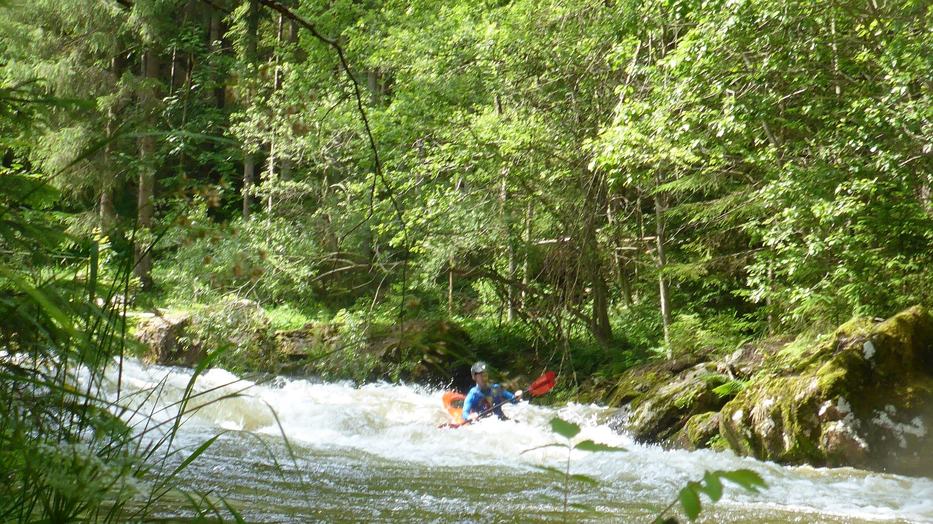 Kajak, Fluss Teigitsch, Abschnitt Stampf - Edelschrott (Oberlauf) auch mal Stufen 
