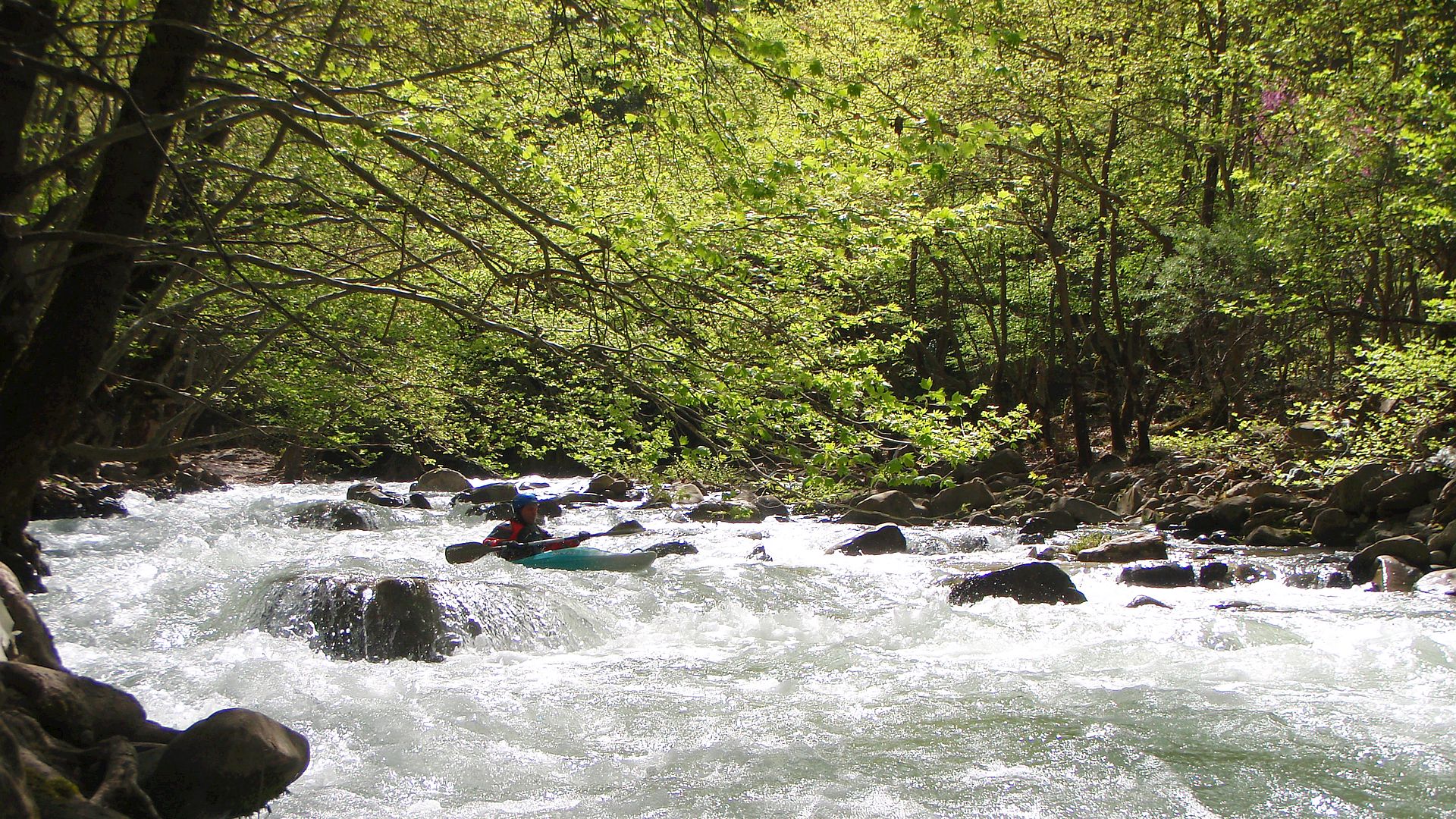 Kajak, Fluss Karpenisiotis, Abschnitt Karitsa - Dermati (Unterlauf Schlangenweg) Gefällestrecken 🛶 Werner R.