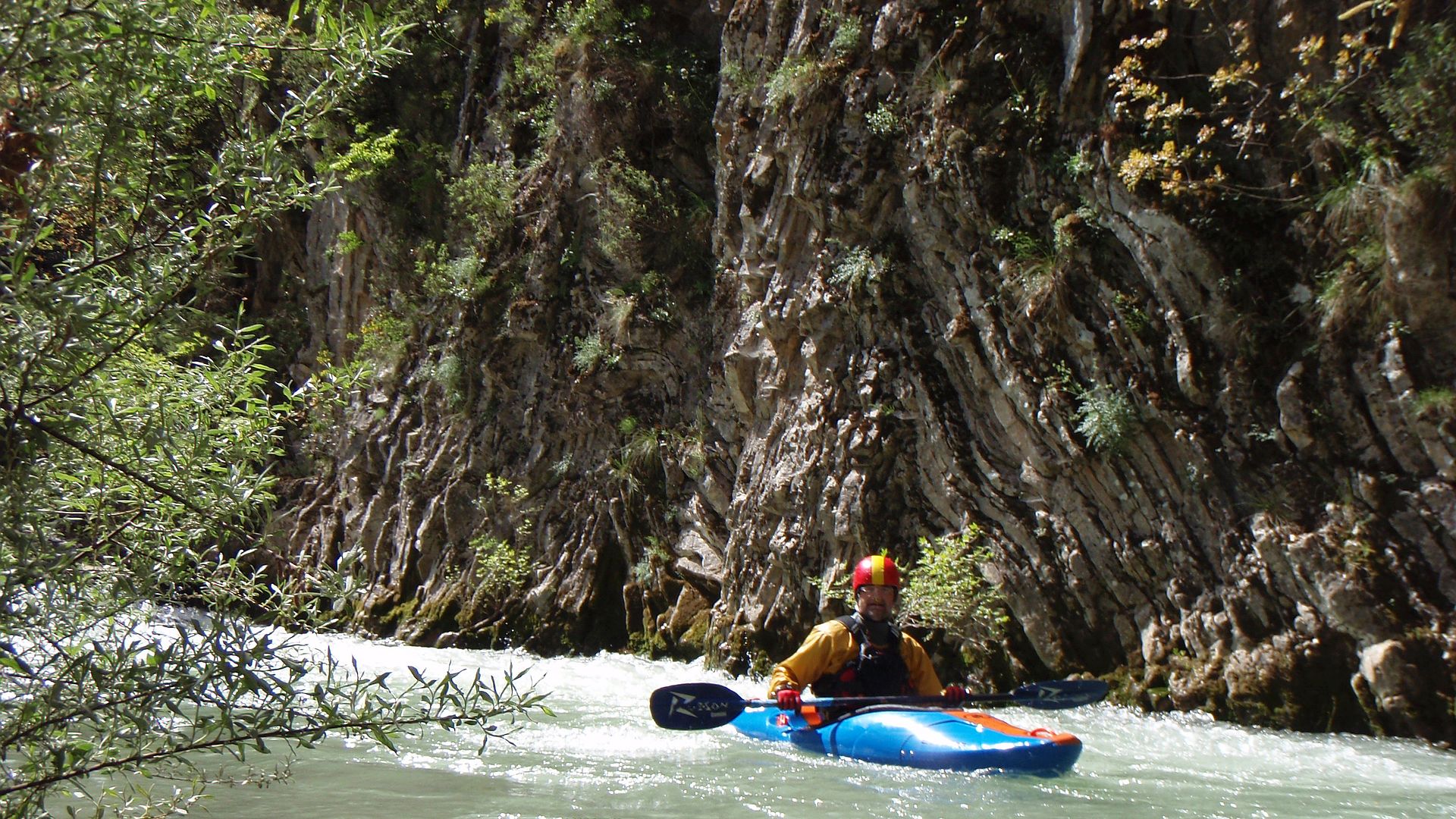 Kajak, Fluss Karpenisiotis, Abschnitt Karitsa - Dermati (Unterlauf Schlangenweg) kurze Schlucht 🛶 Franz L.