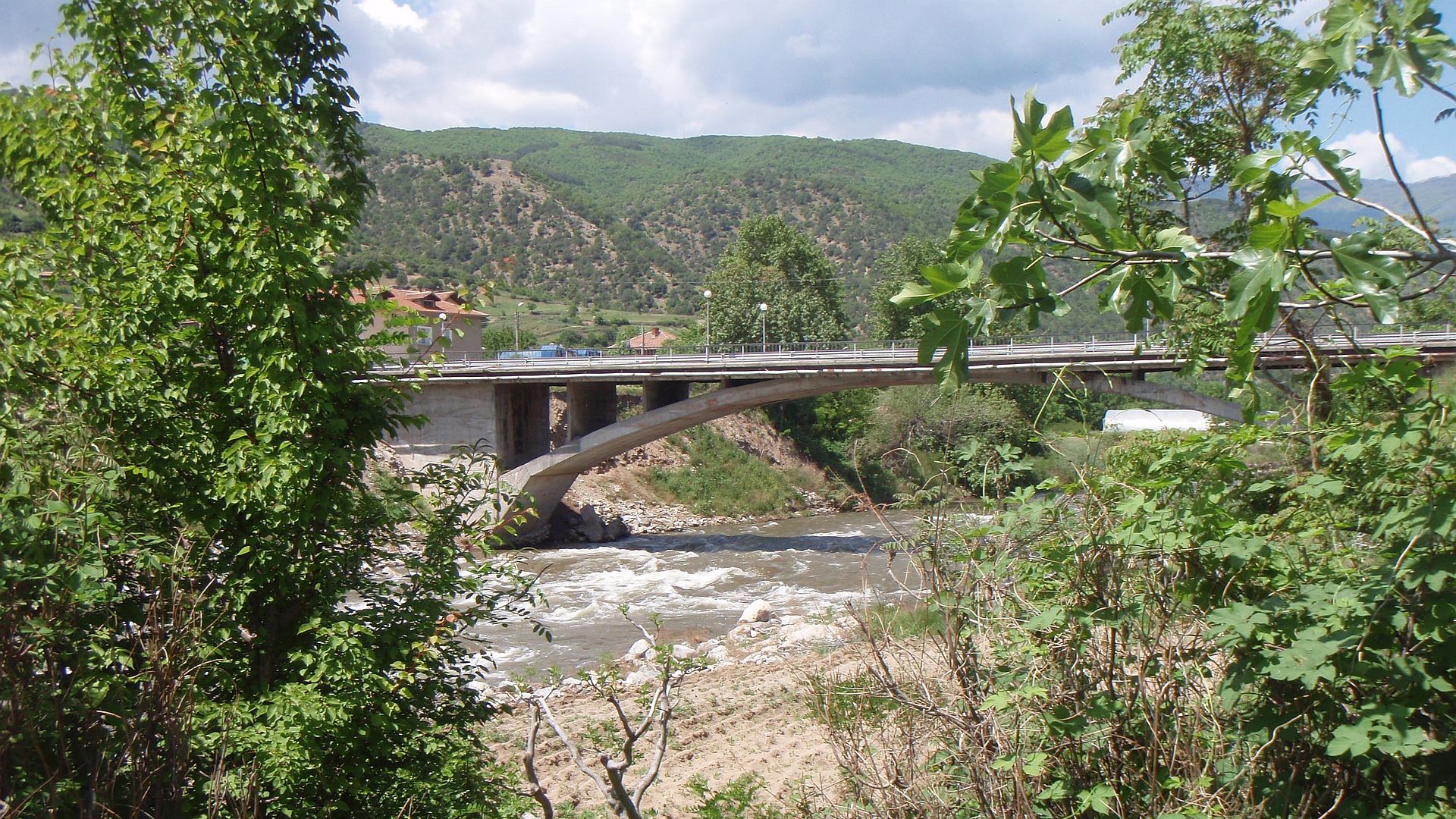 Kajak, Fluss Struma, Abschnitt Brücke Richtung Stara Kresna - Kresna Ausstieg nach der Brücke in Kresna 