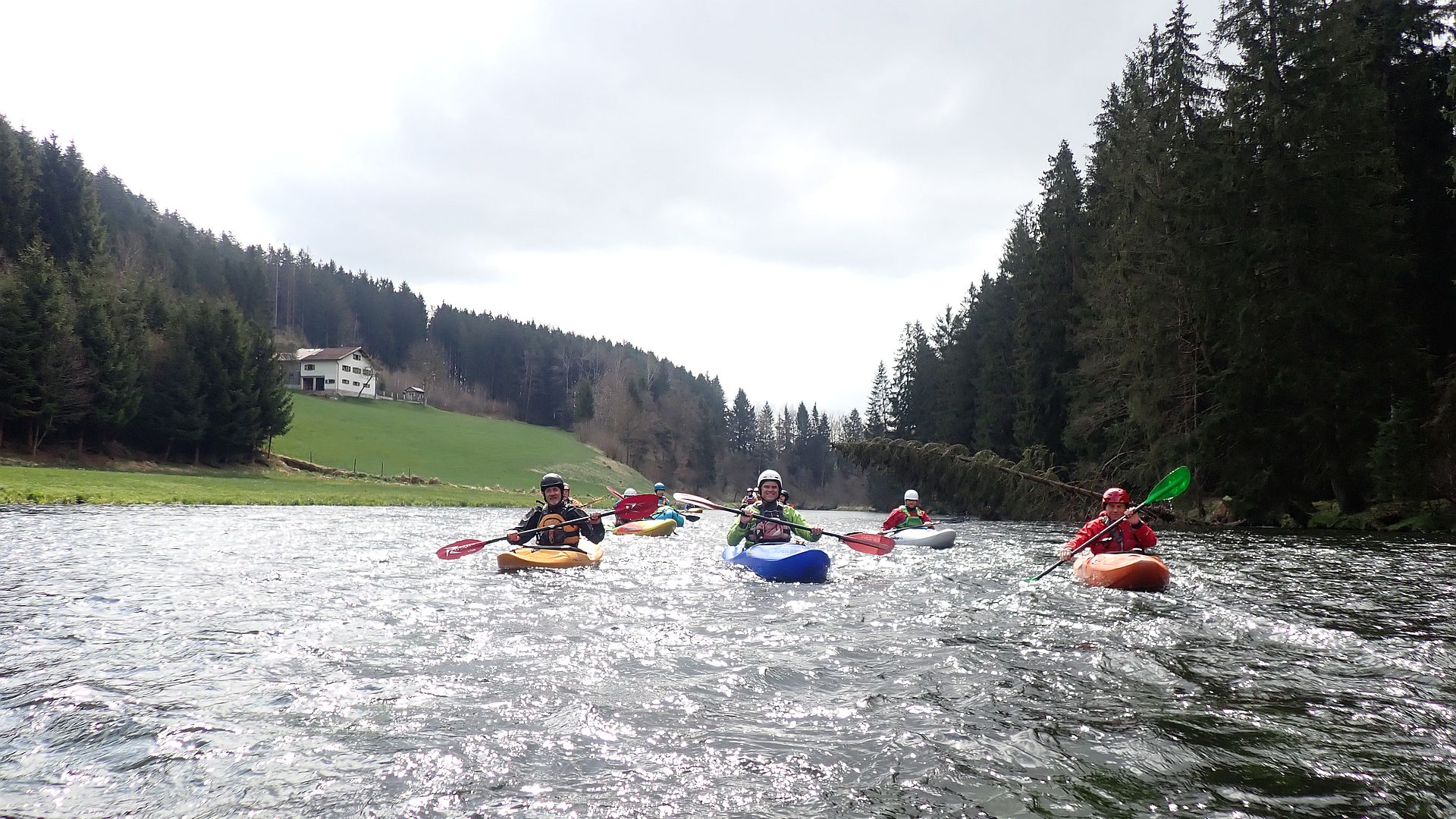 Kajak, Fluss Schwarzer Regen, Abschnitt Regen Oleumhütte - Teisnach Frühlingsfahrt 🛶 LFC