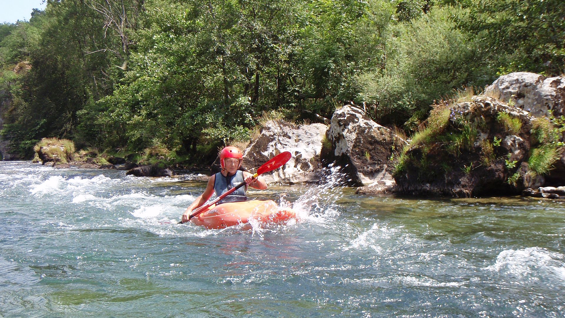 Kajak, Fluss Tarn, Abschnitt St. Enimie - La Malène flotte Schwälle 🛶 Rumi Z.